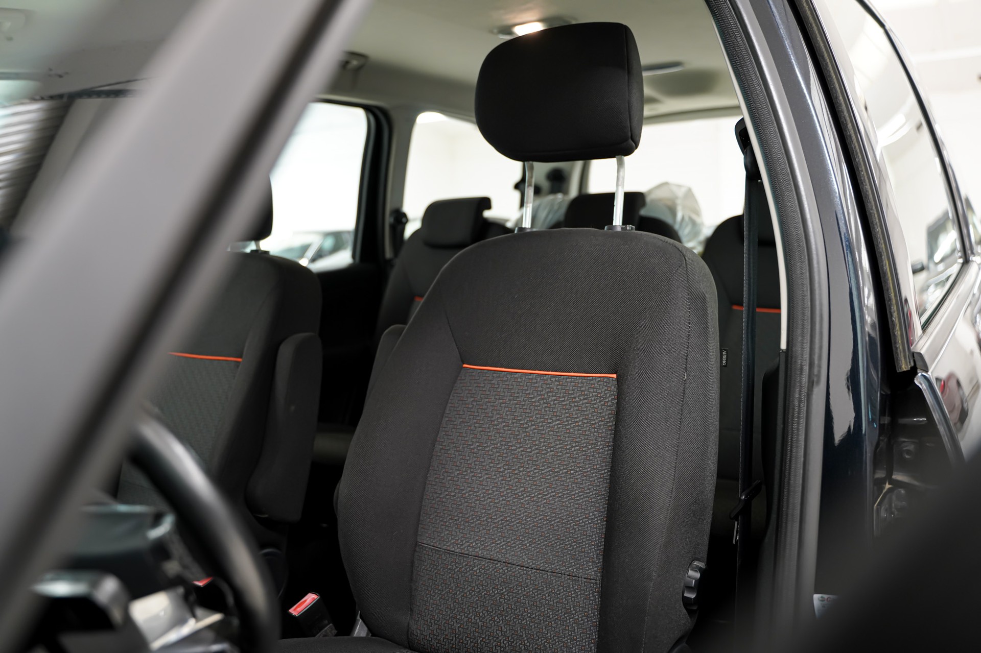 Ford GALAXY 12