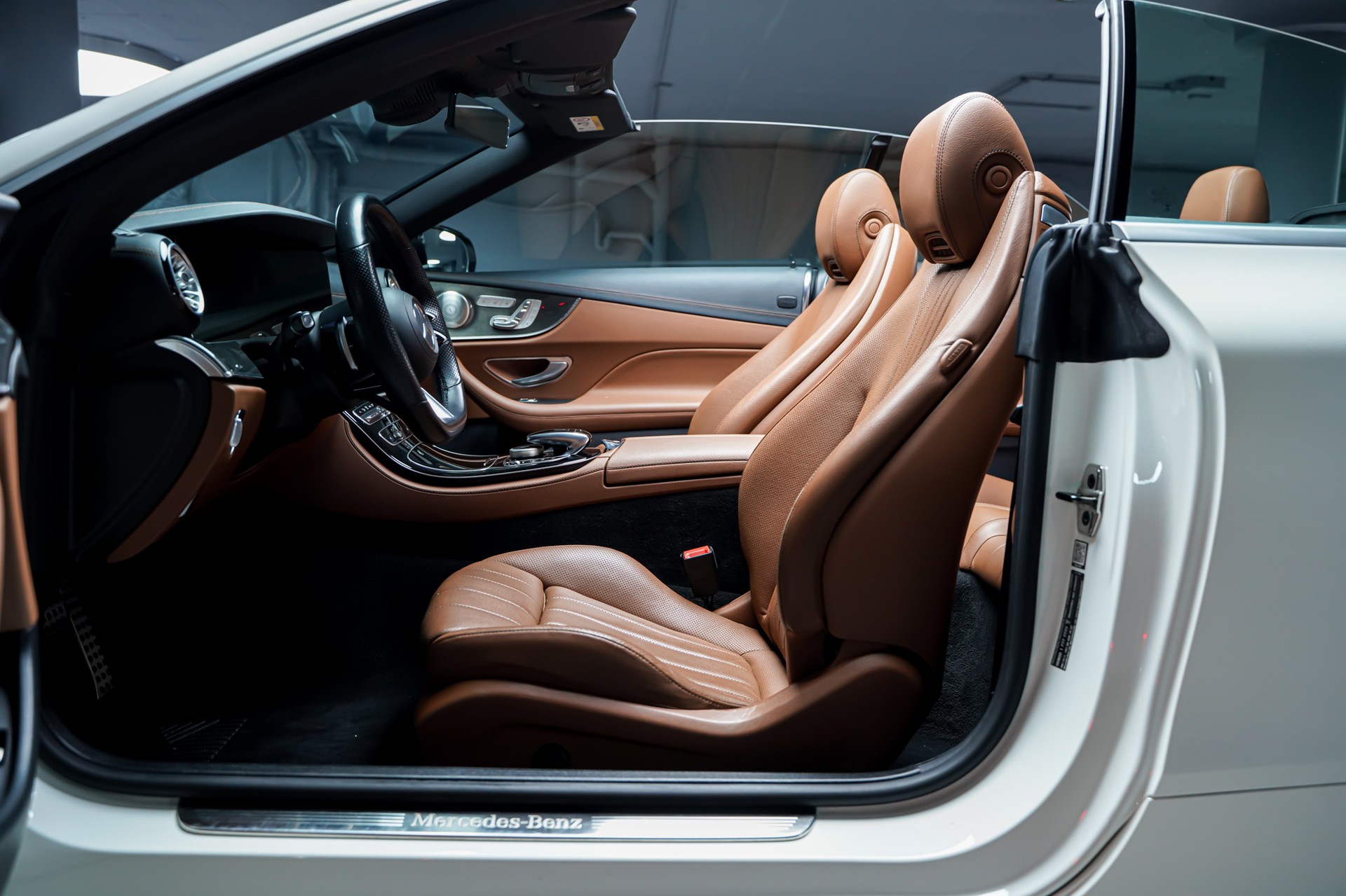 Mercedes-Benz E 200 14