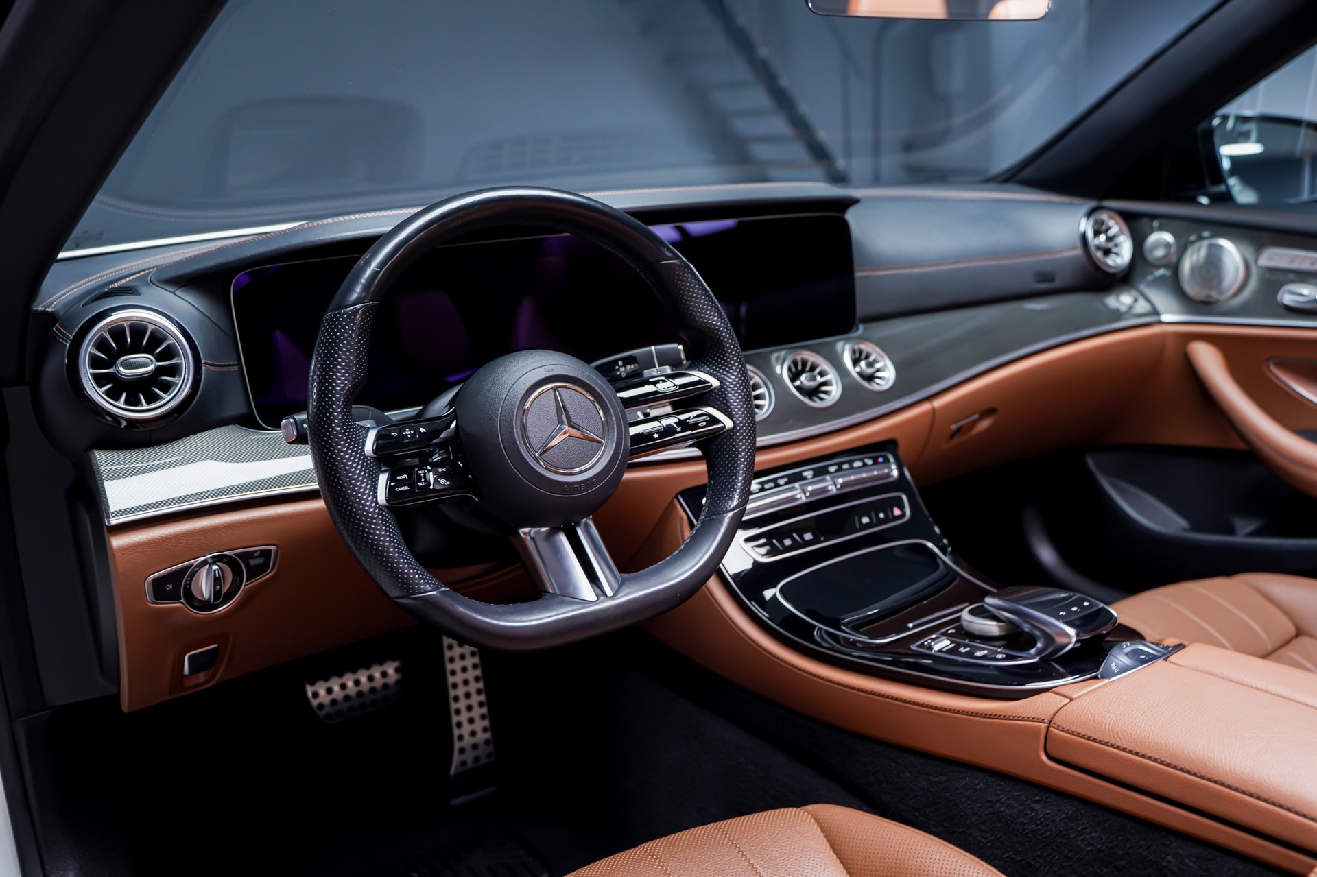 Mercedes-Benz E 200 12