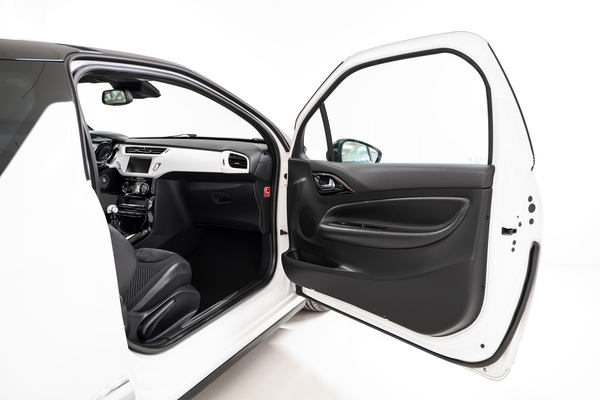 DS AUTOMOBILES DS3 14