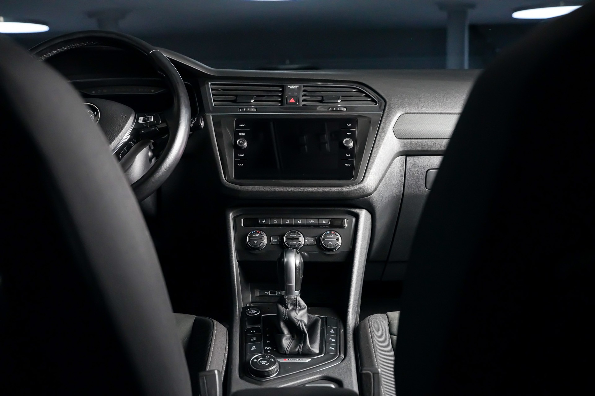 VW TIGUAN 14