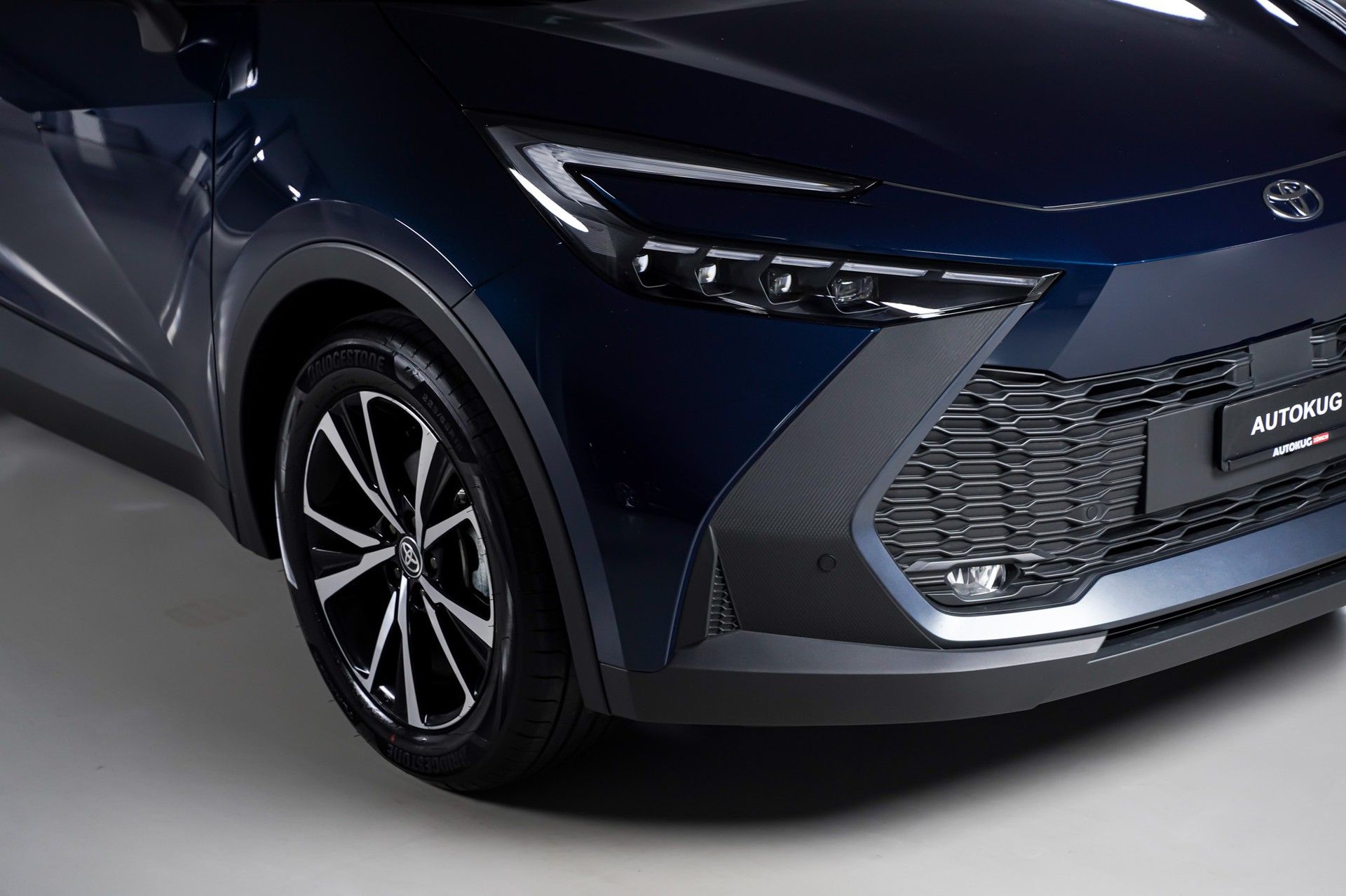 Toyota C-HR 4