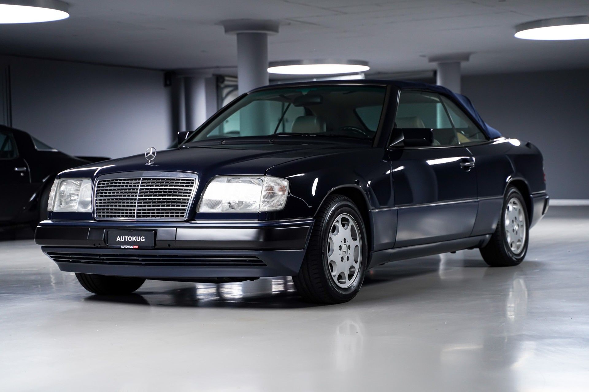 Mercedes-Benz 300 1