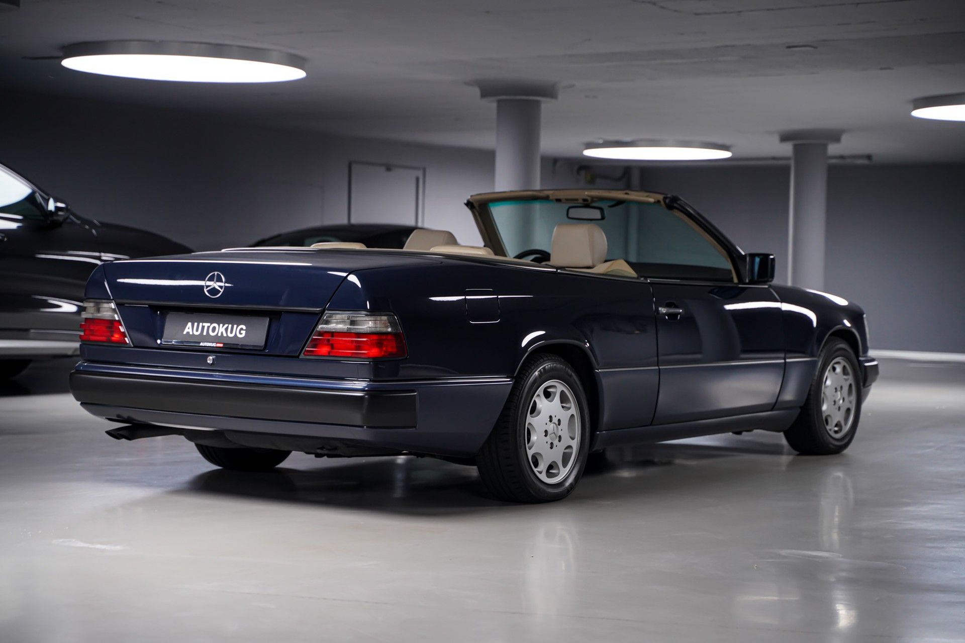 Mercedes-Benz 300 11