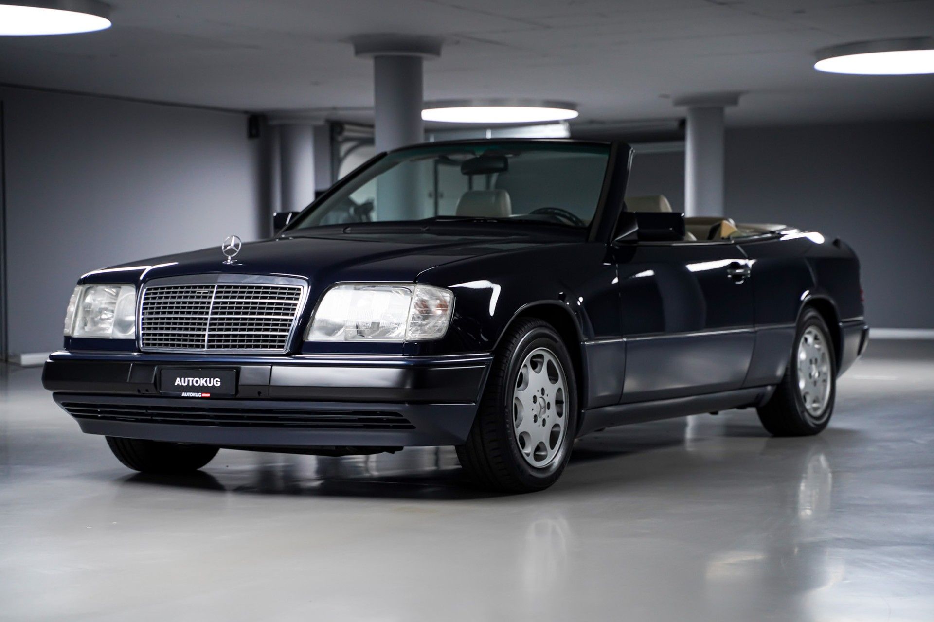Mercedes-Benz 300 8