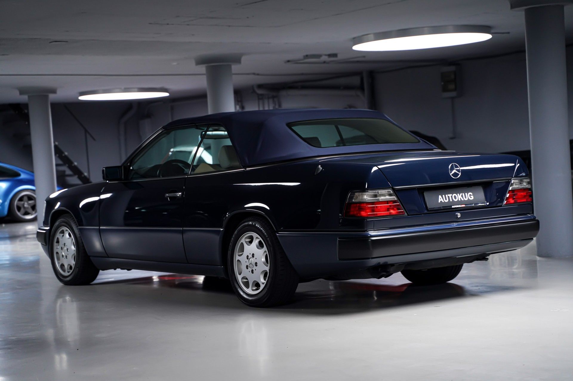 Mercedes-Benz 300 7