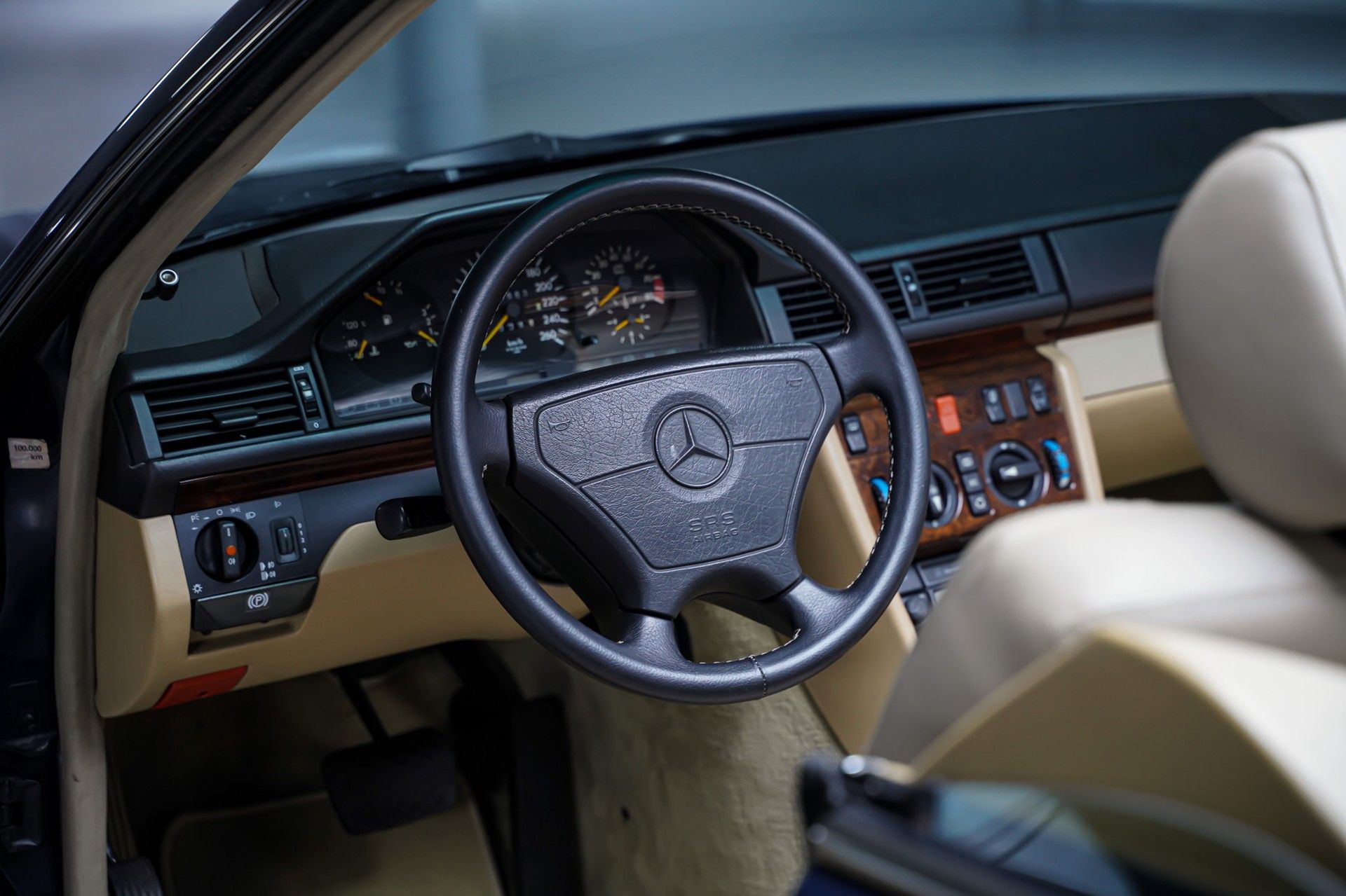 Mercedes-Benz 300 15