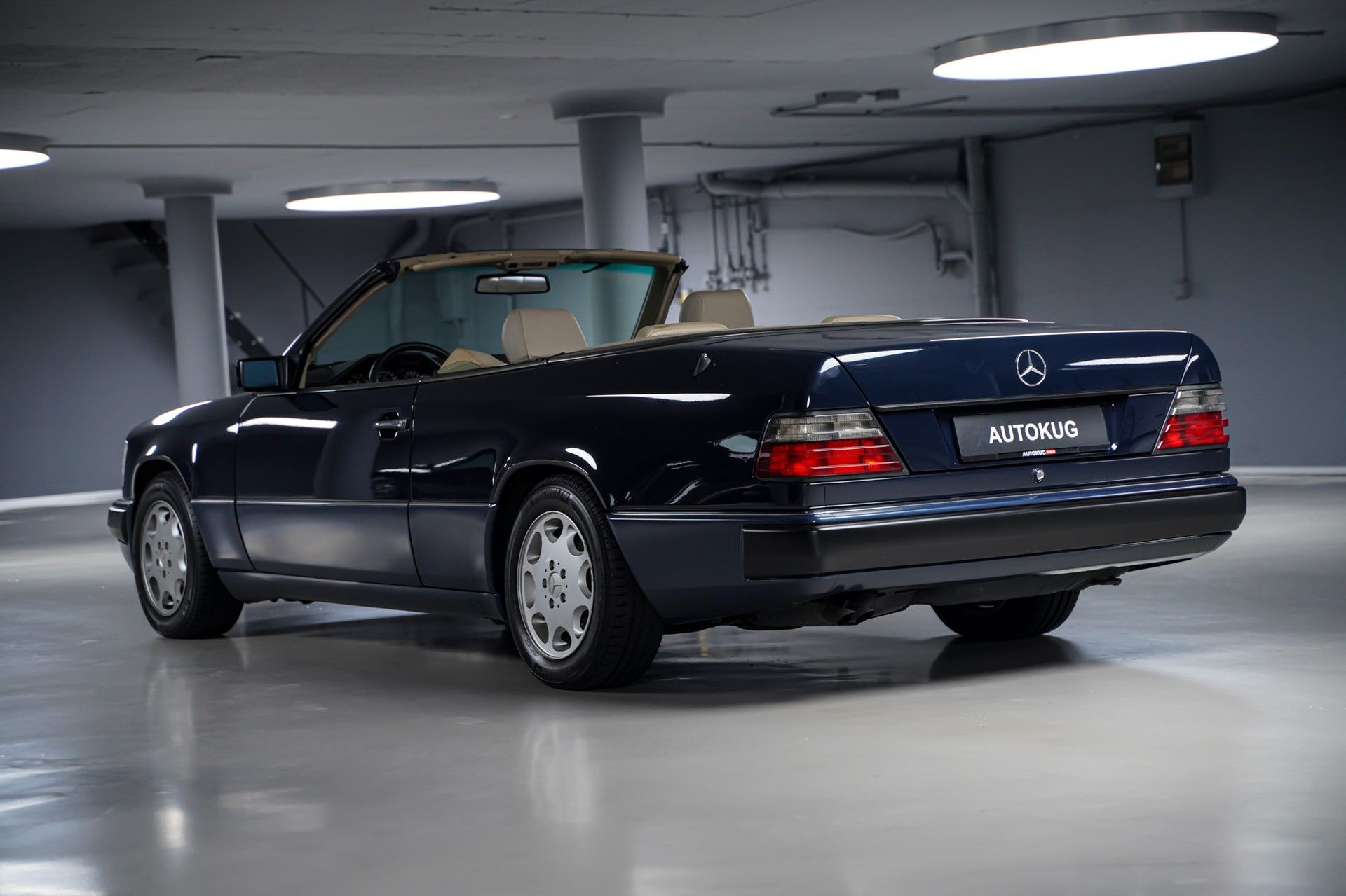 Mercedes-Benz 300 13