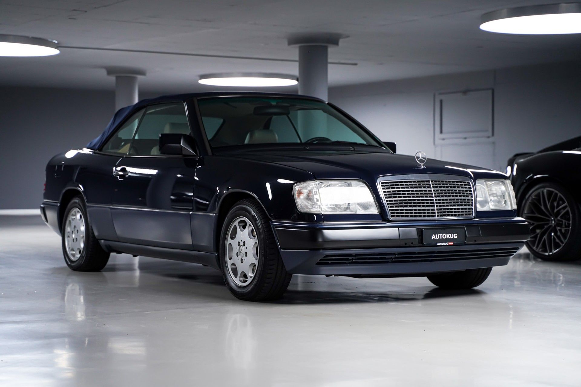 Mercedes-Benz 300 3