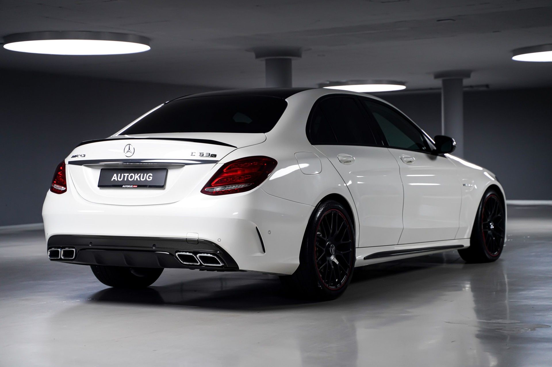 Mercedes-Benz C 63 AMG 6