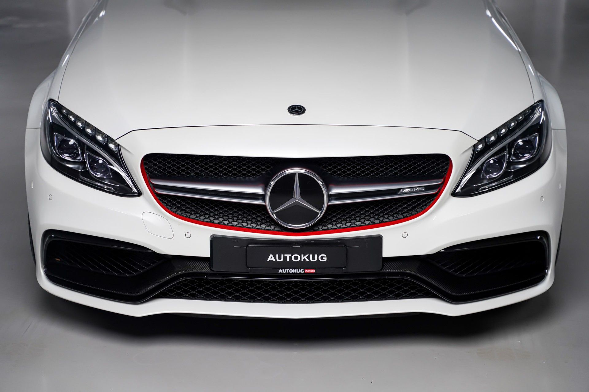 Mercedes-Benz C 63 AMG 3