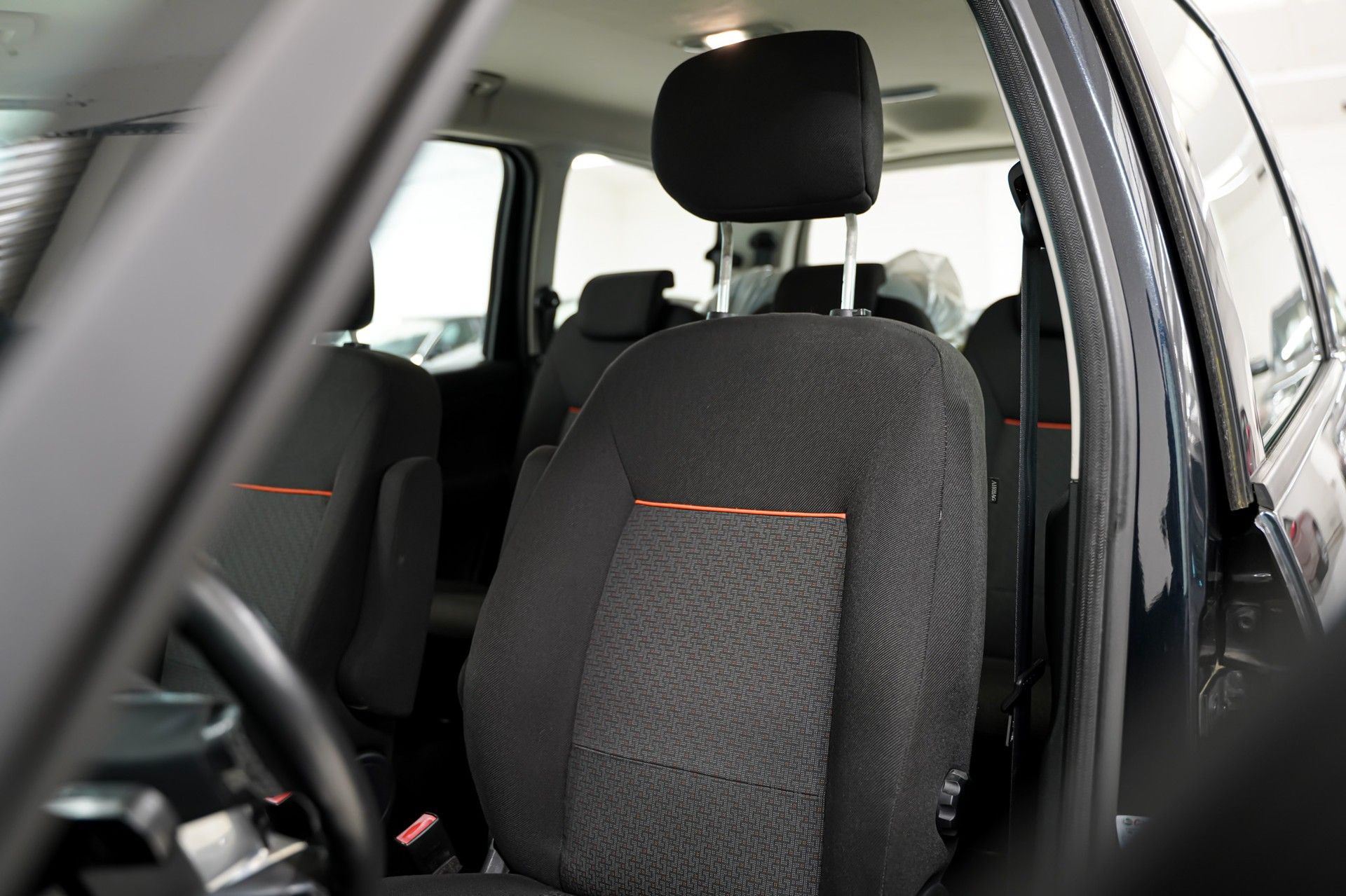 Ford GALAXY 12