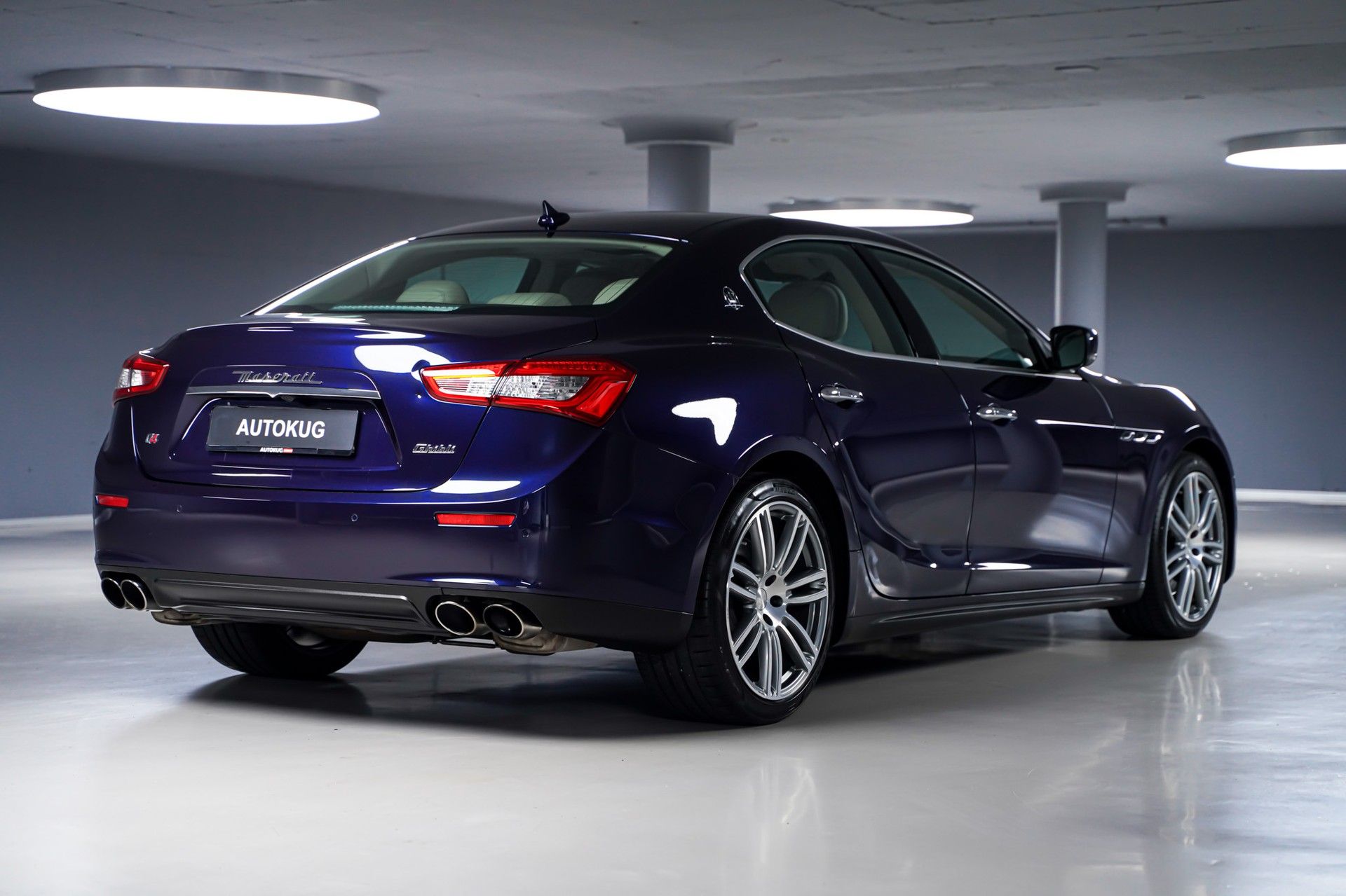Maserati GHIBLI 6
