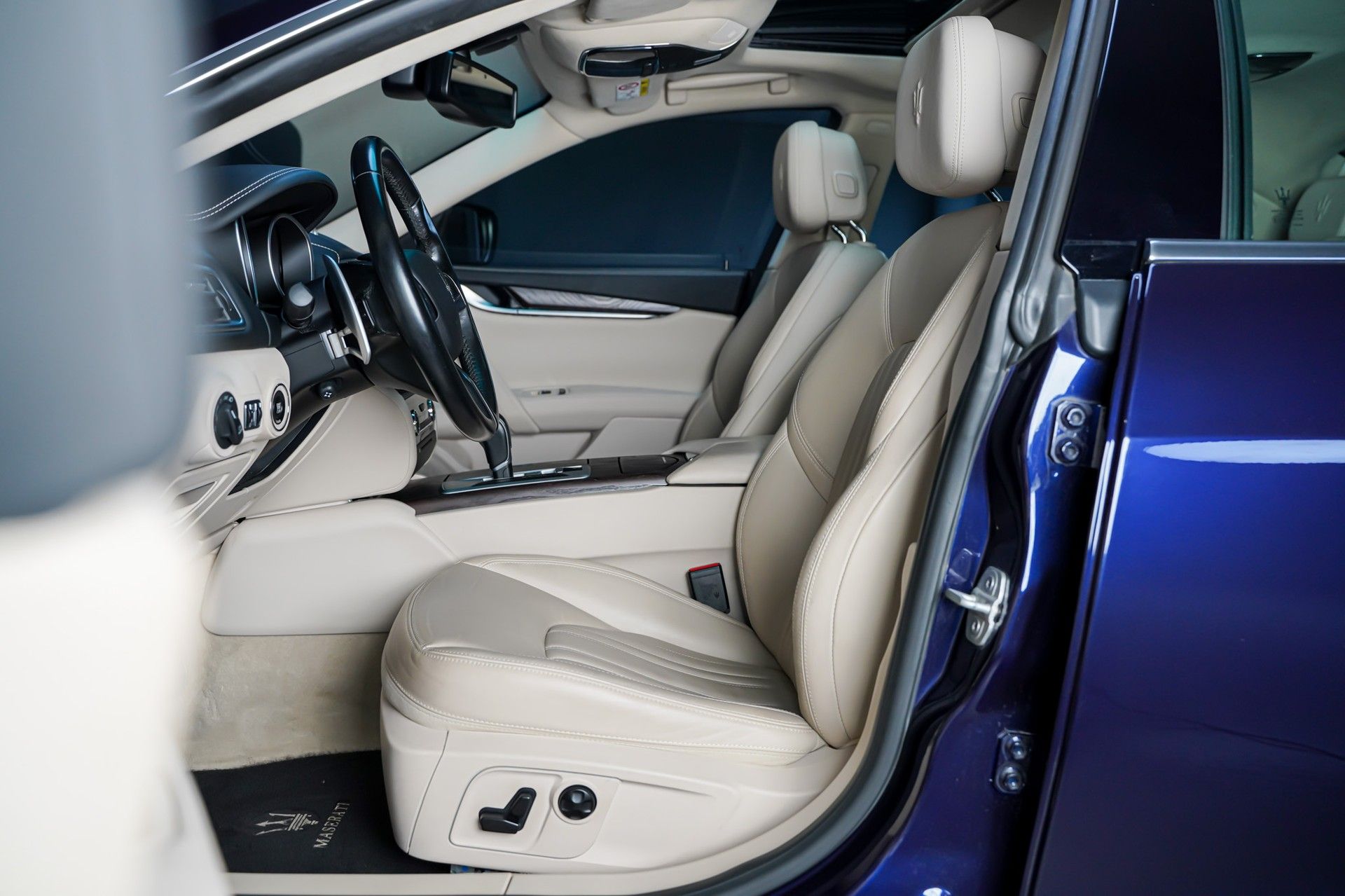 Maserati GHIBLI 13