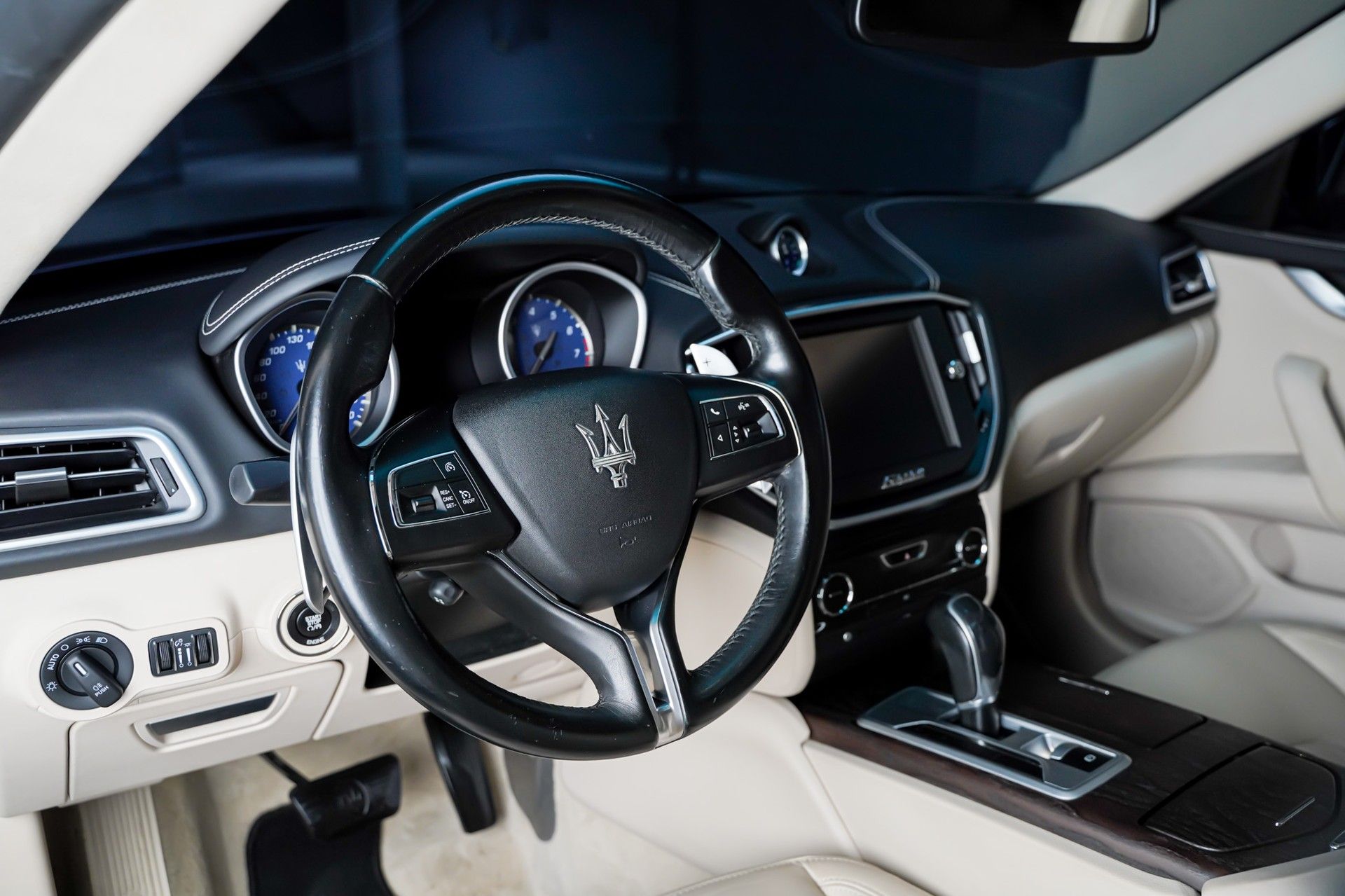 Maserati GHIBLI 12