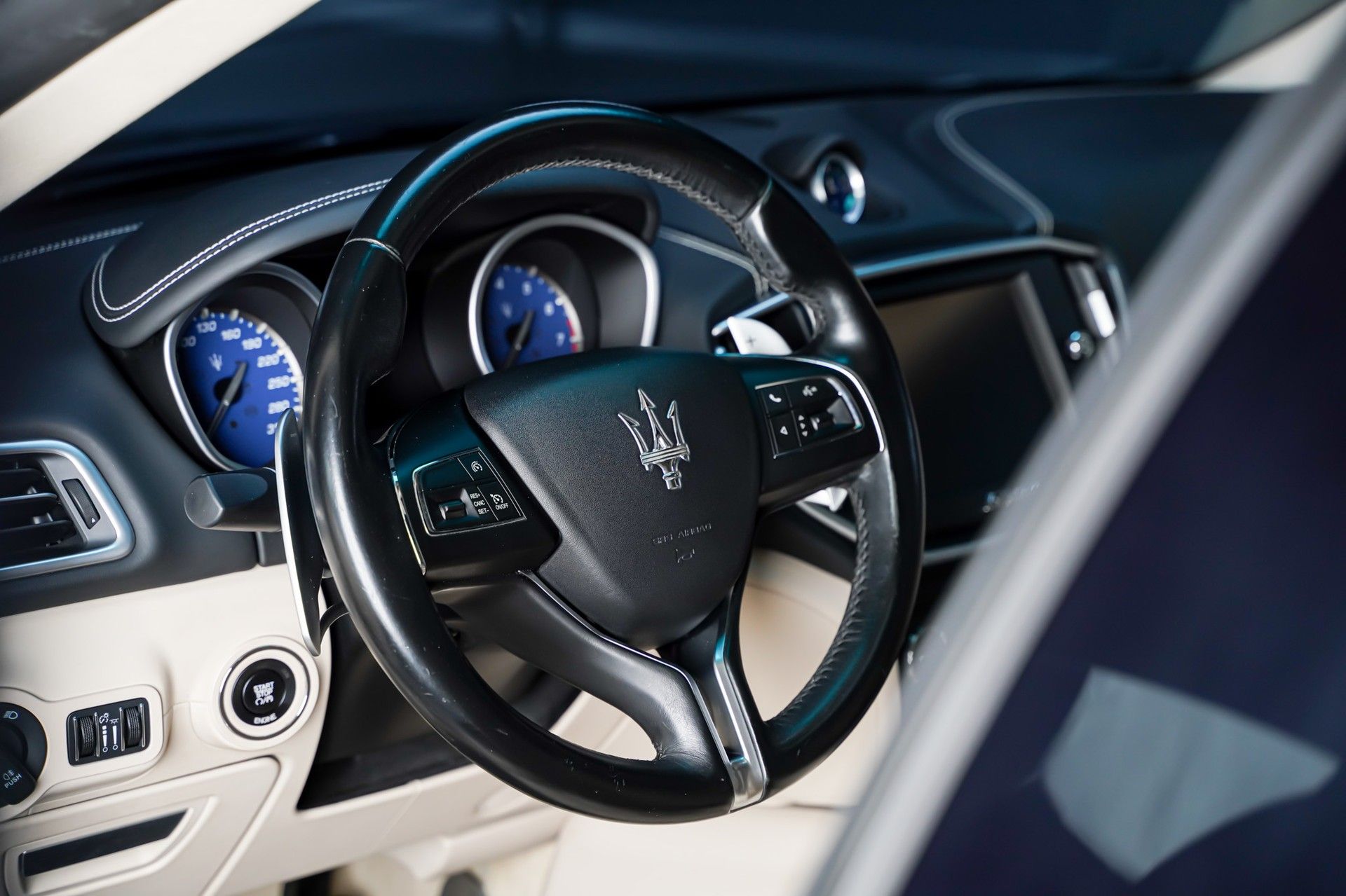 Maserati GHIBLI 11