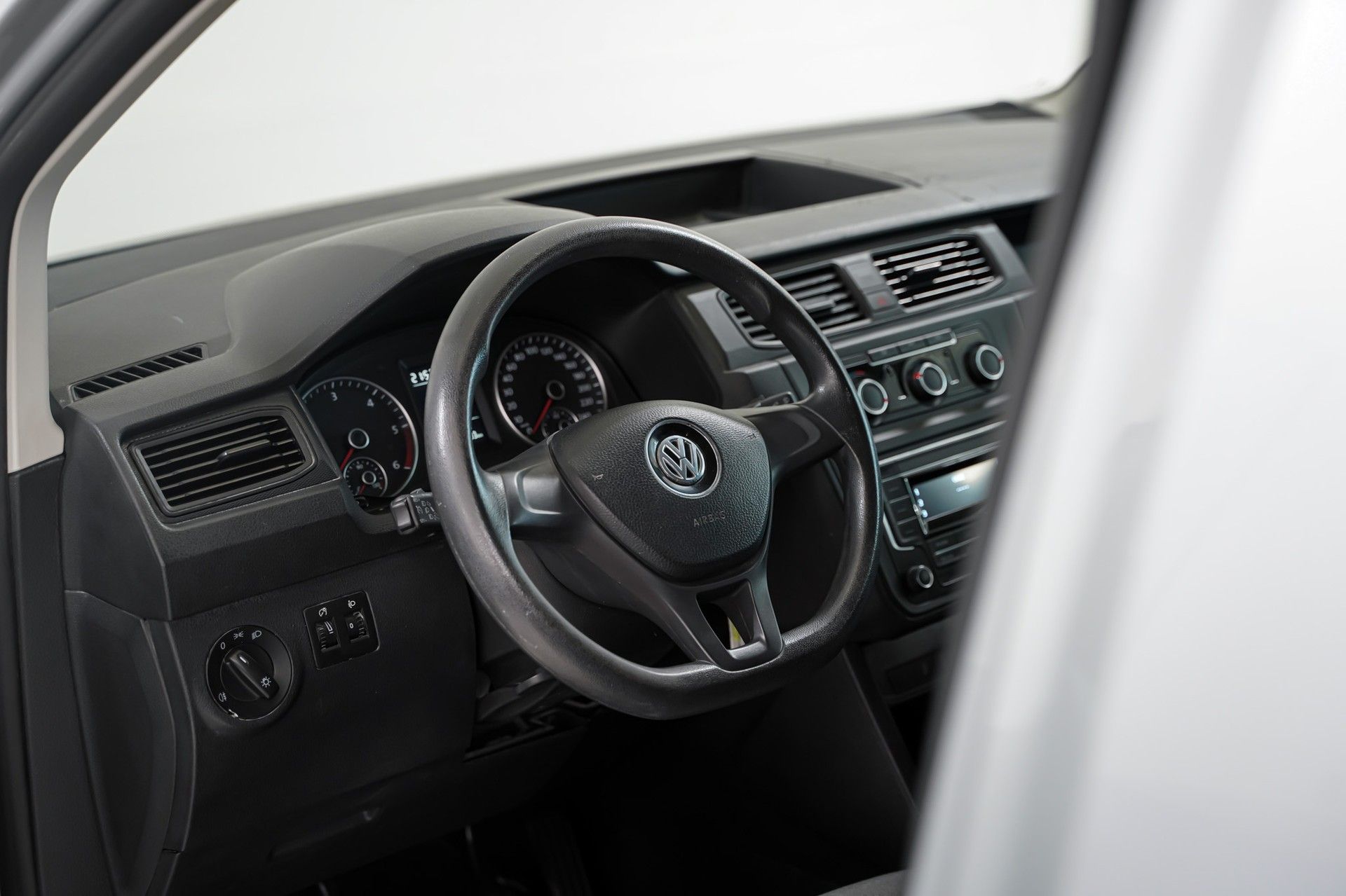 VW CADDY 9