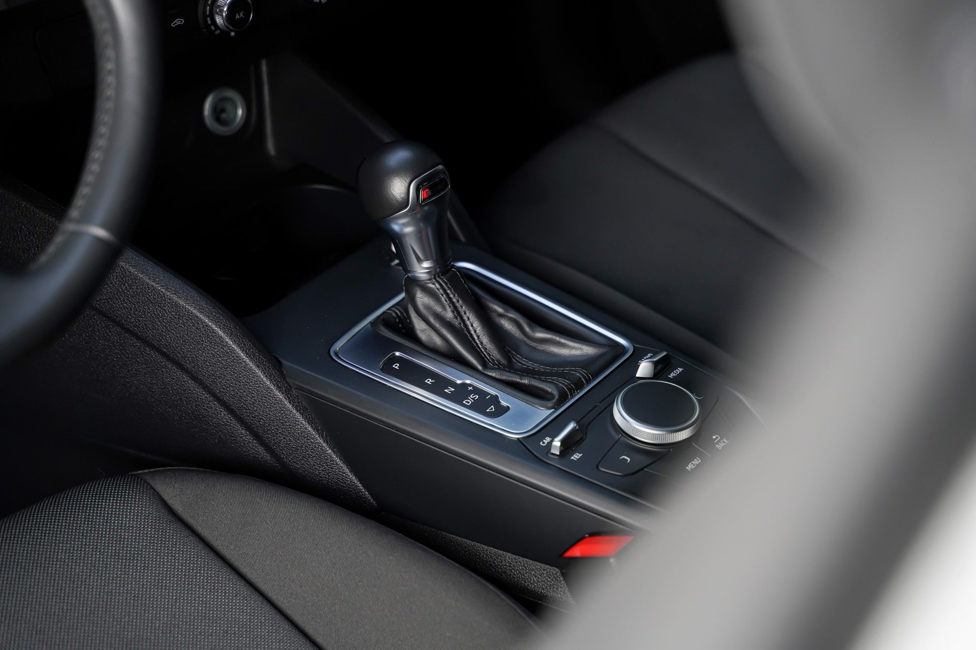Audi Q2 11