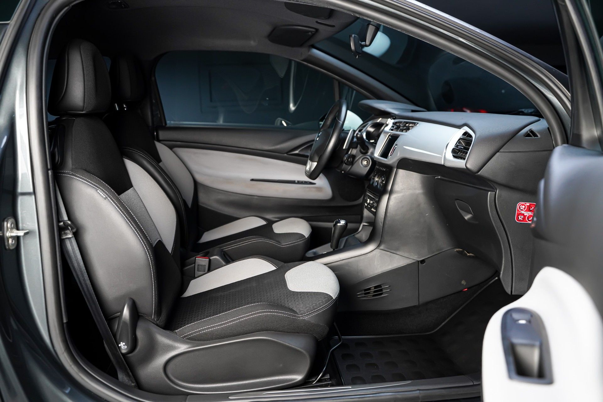 DS AUTOMOBILES DS3 14