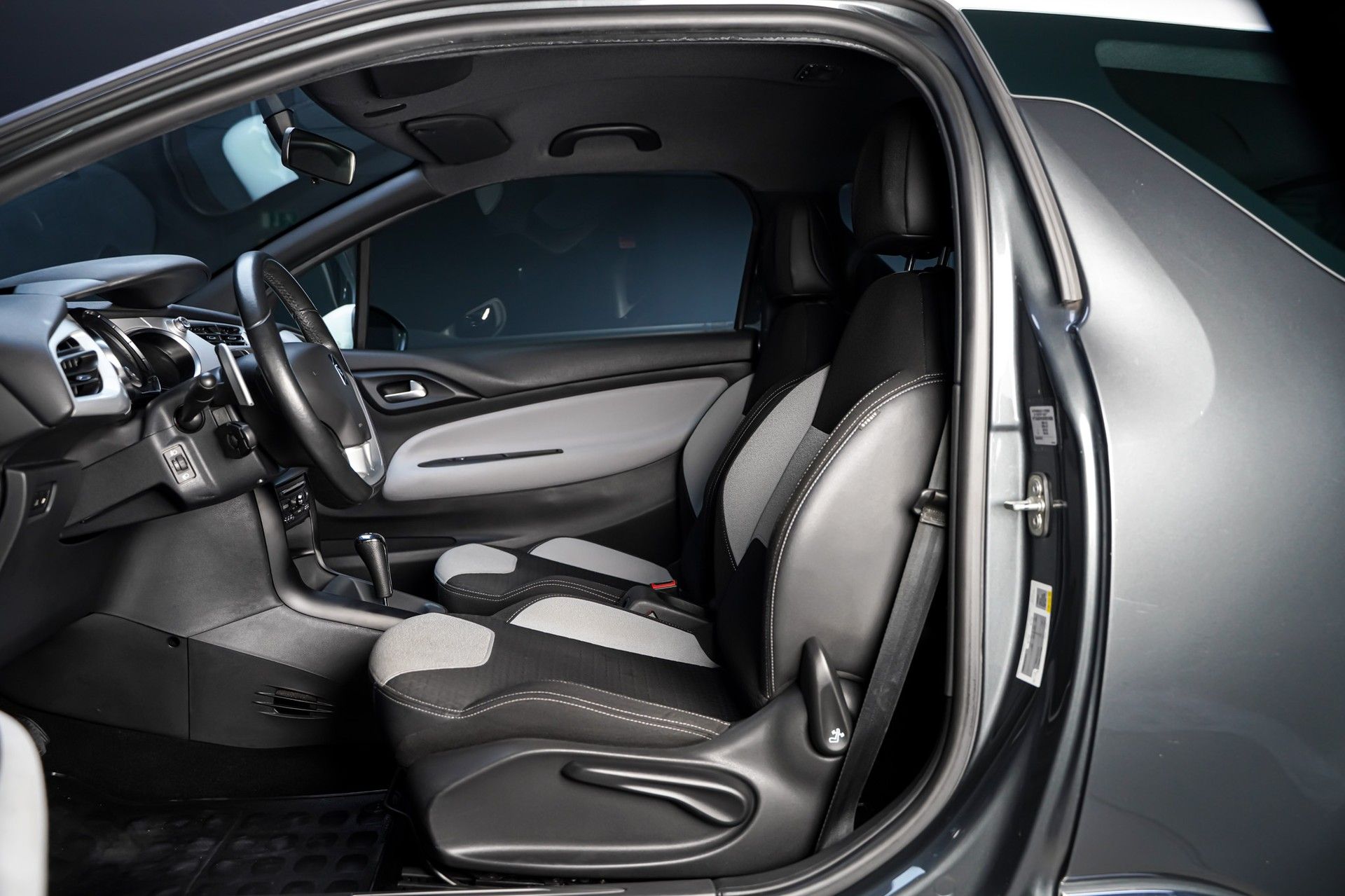 DS AUTOMOBILES DS3 11