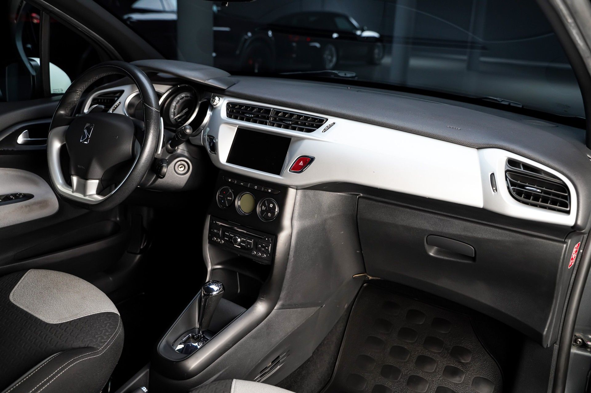 DS AUTOMOBILES DS3 15