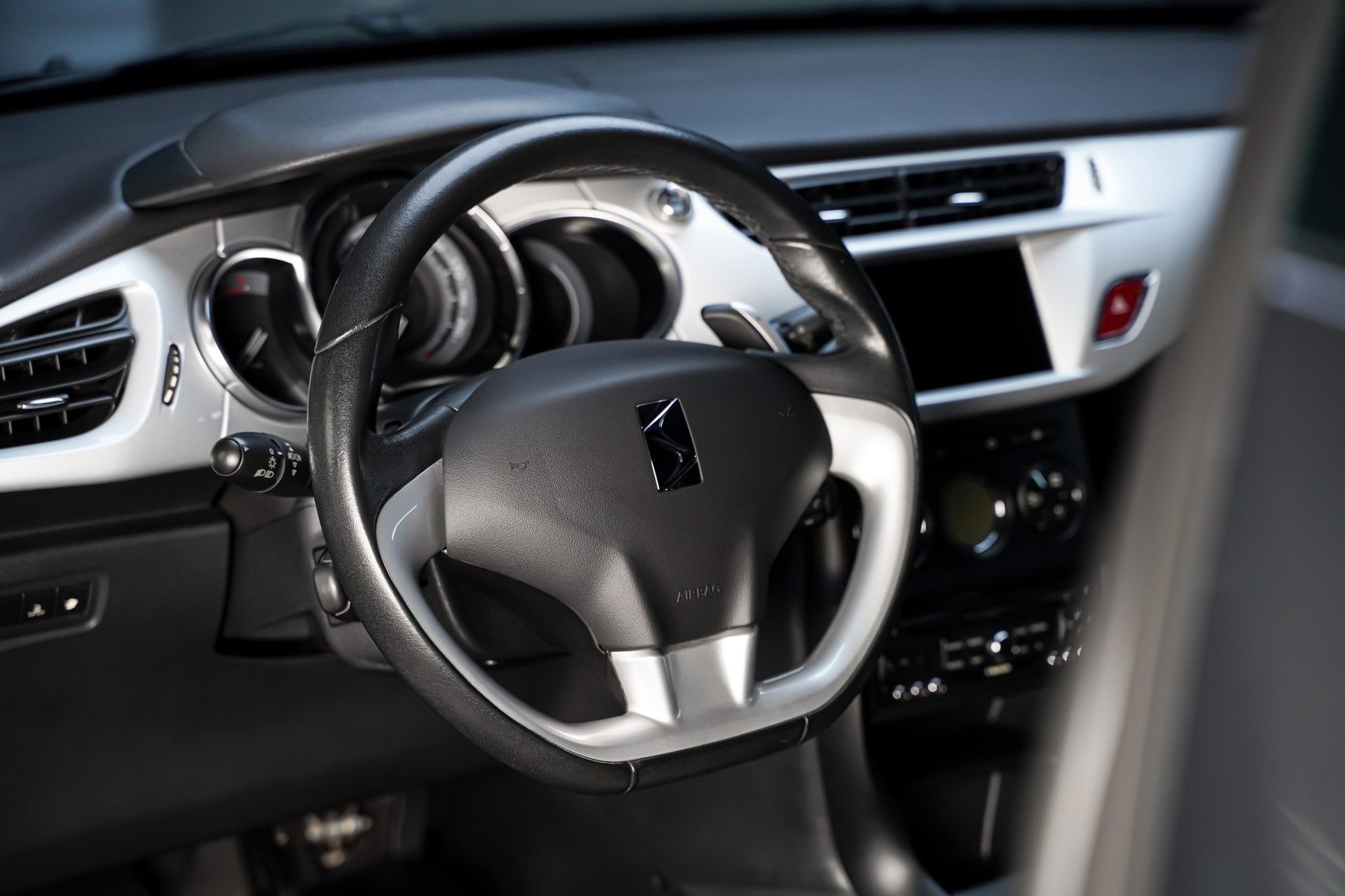 DS AUTOMOBILES DS3 9
