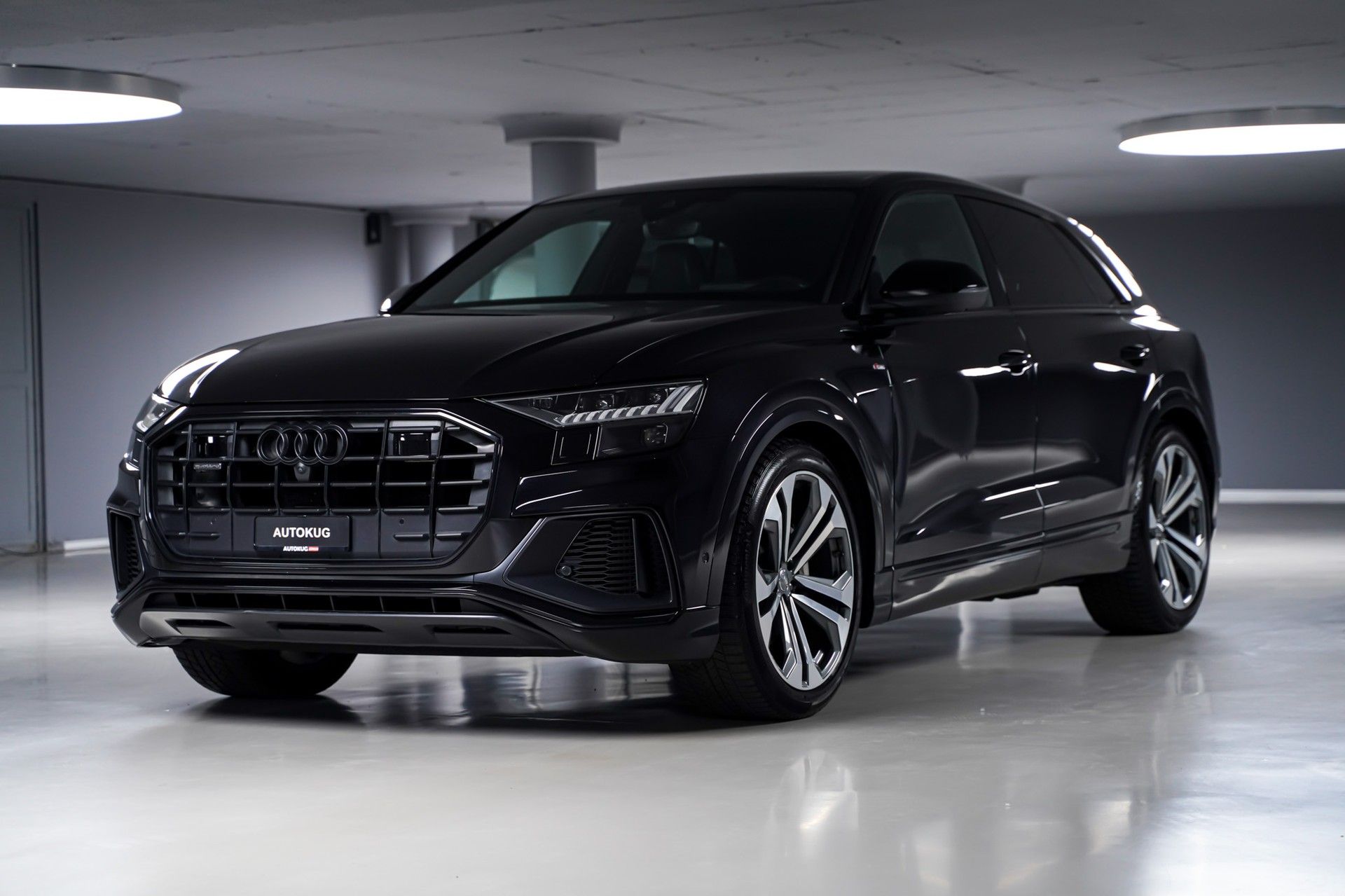 Audi Q8 1