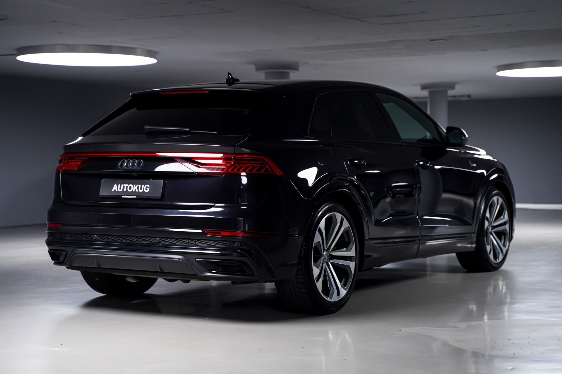 Audi Q8 5