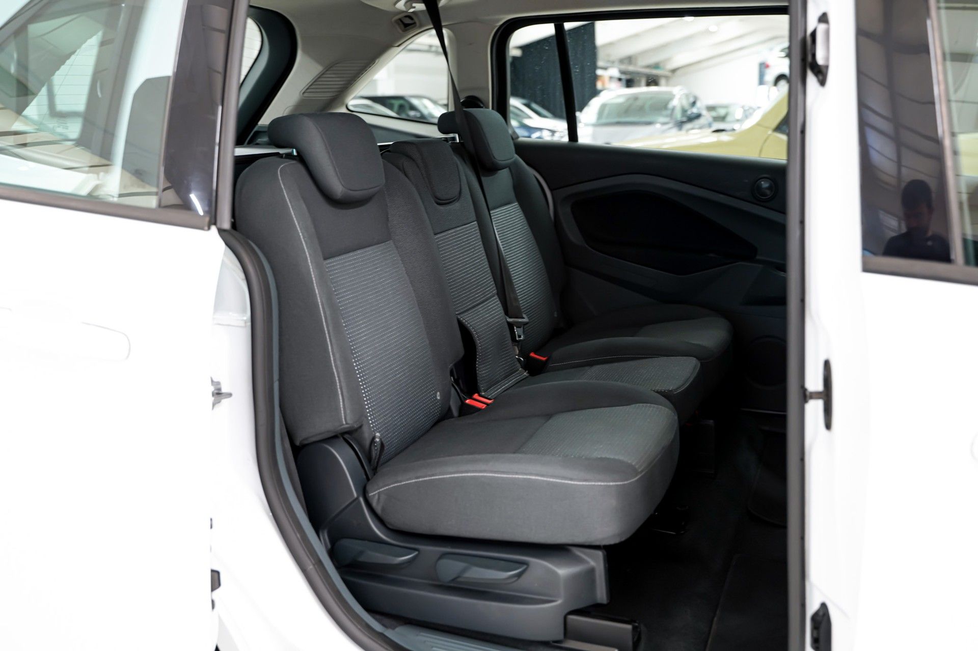Ford Grand C-MAX 13