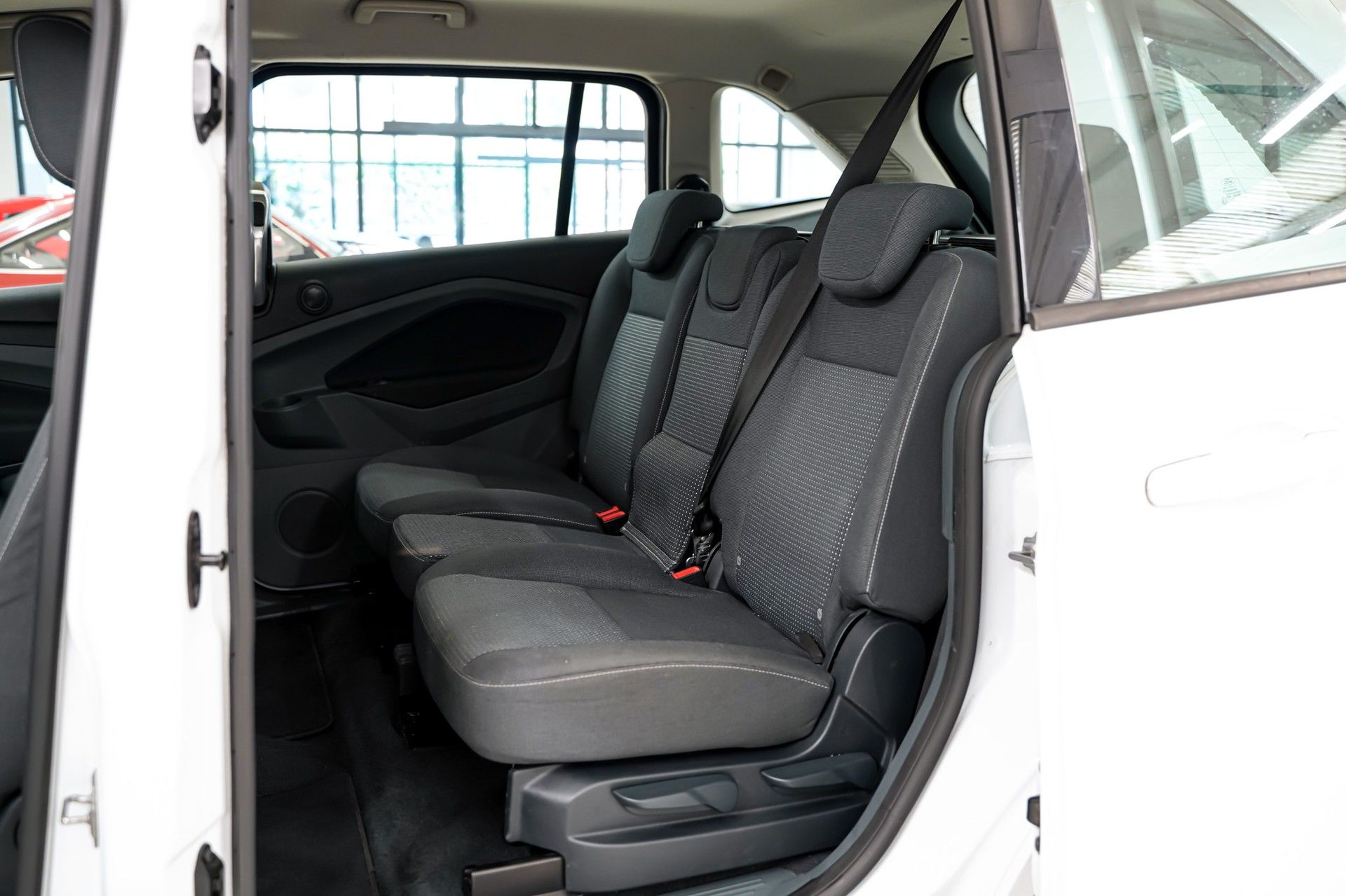 Ford Grand C-MAX 12