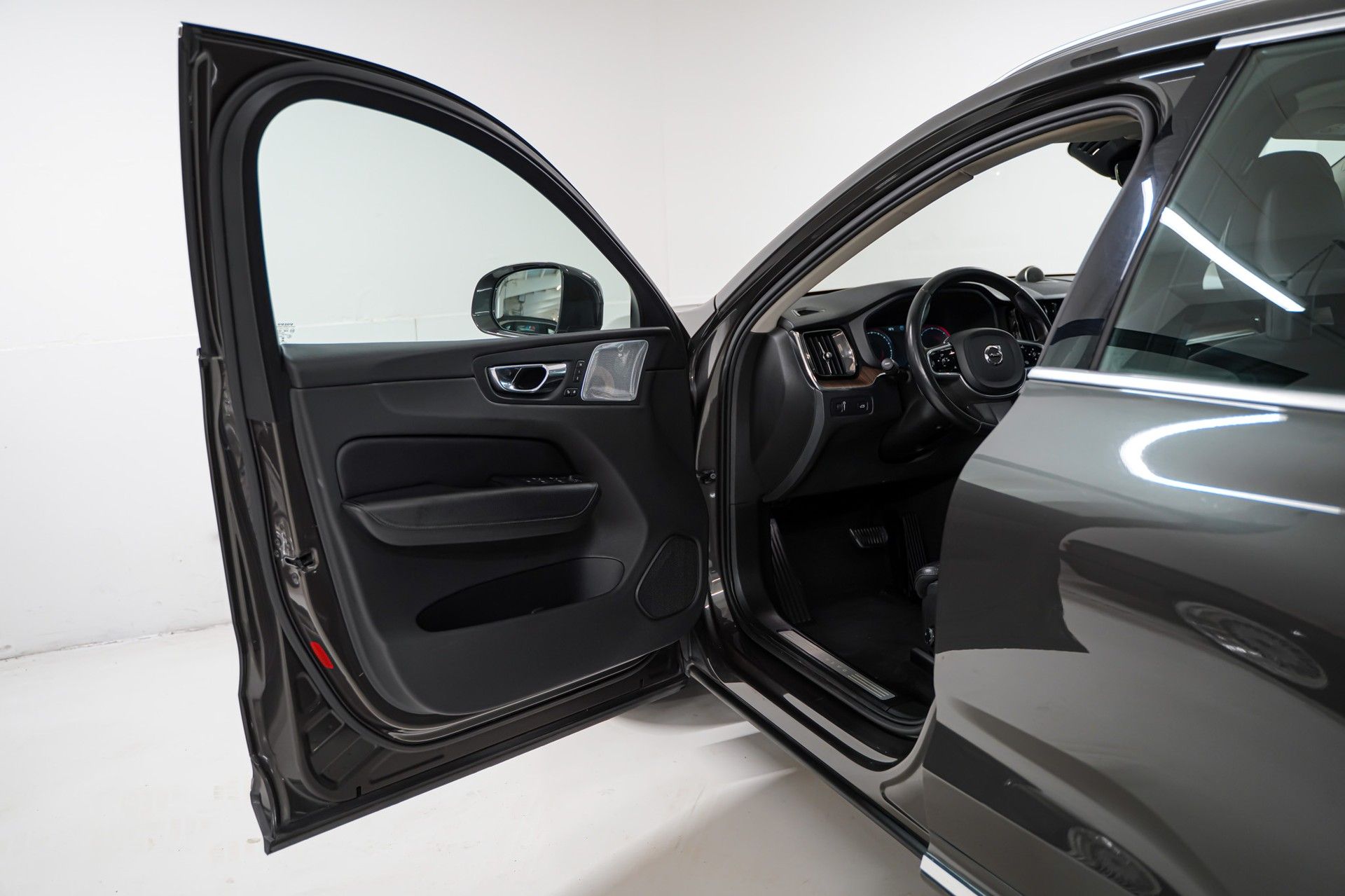 Volvo XC60 8