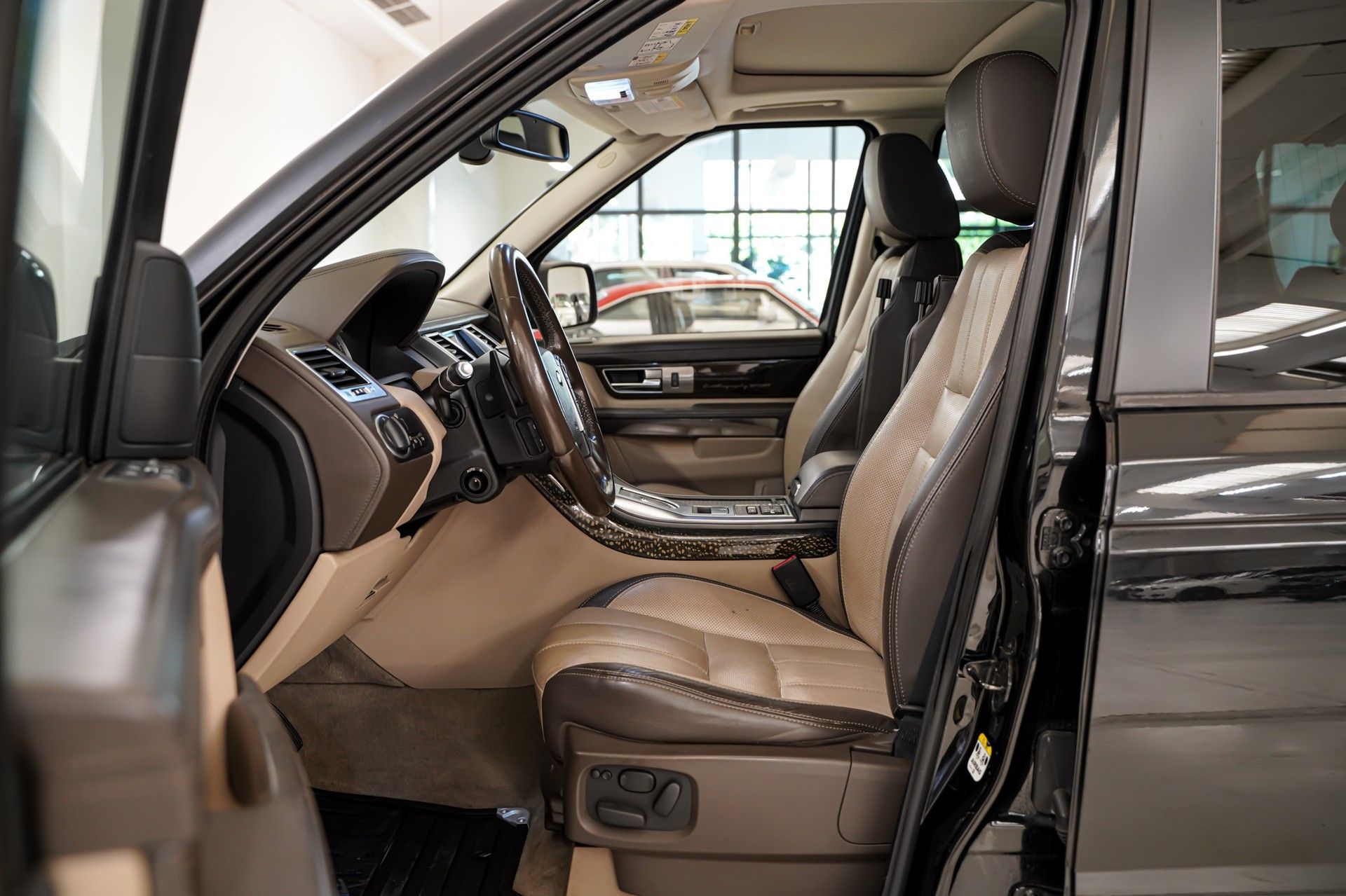 Land Rover RANGE ROVER SPORT 11