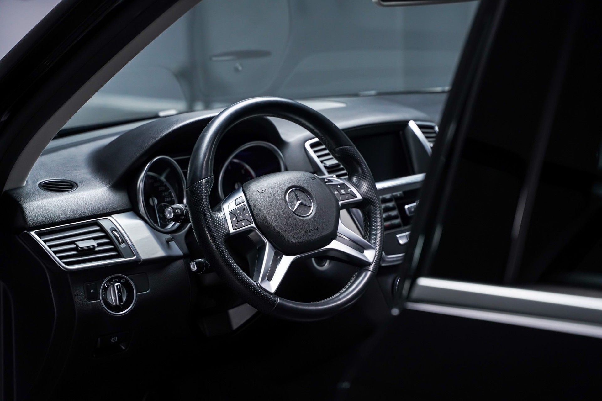 Mercedes-Benz ML 350 9