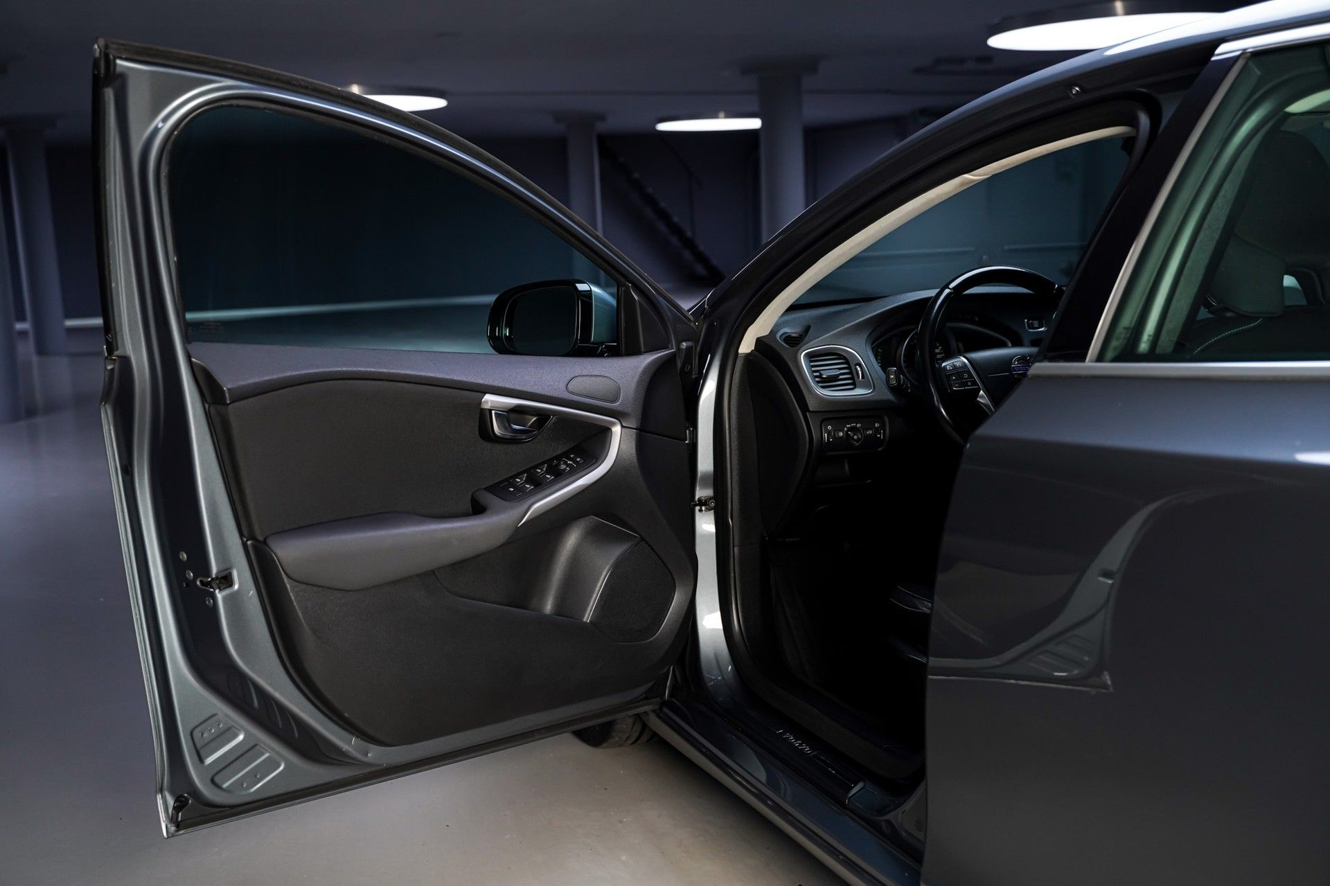 Volvo V40 8