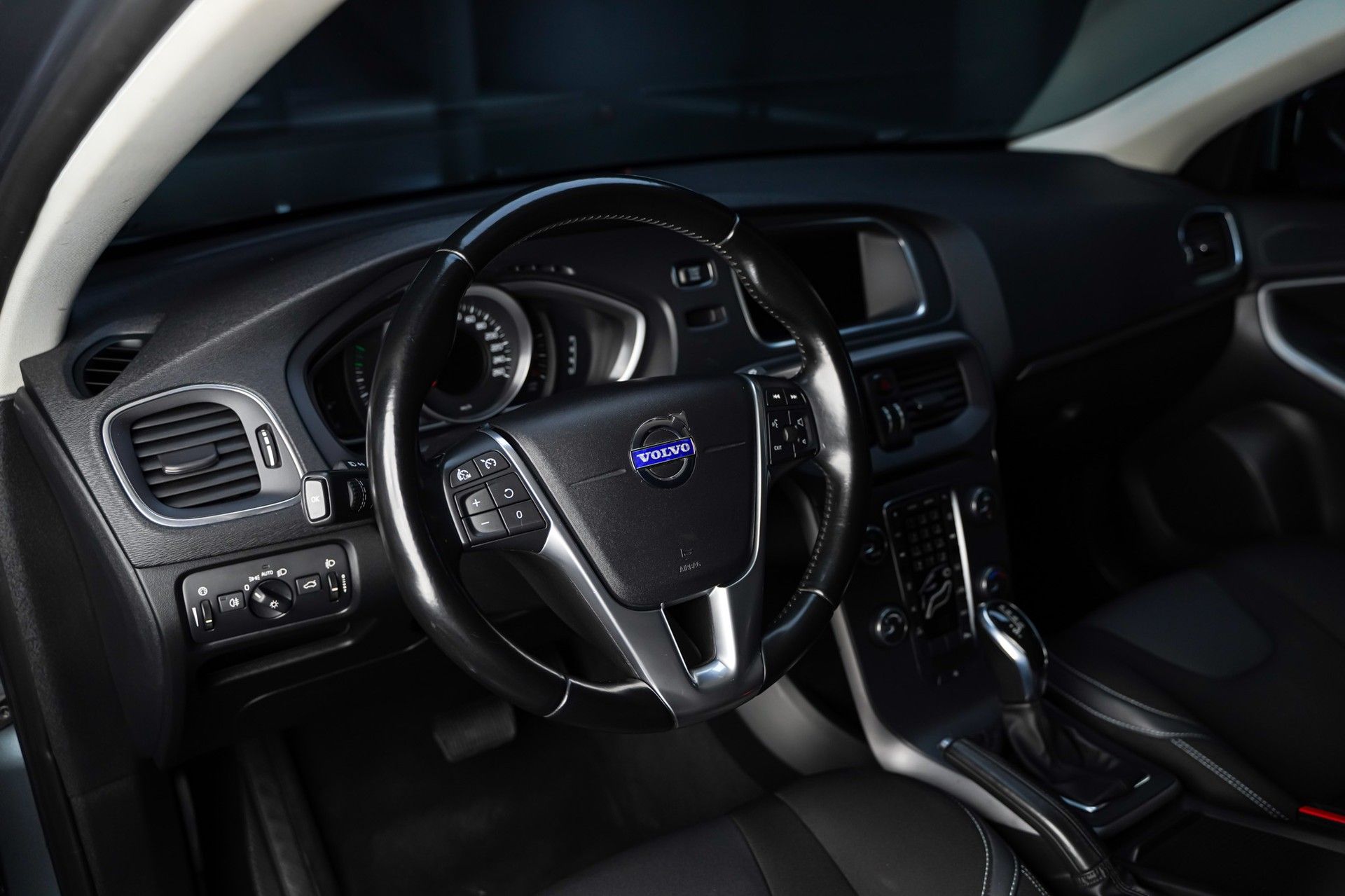 Volvo V40 10