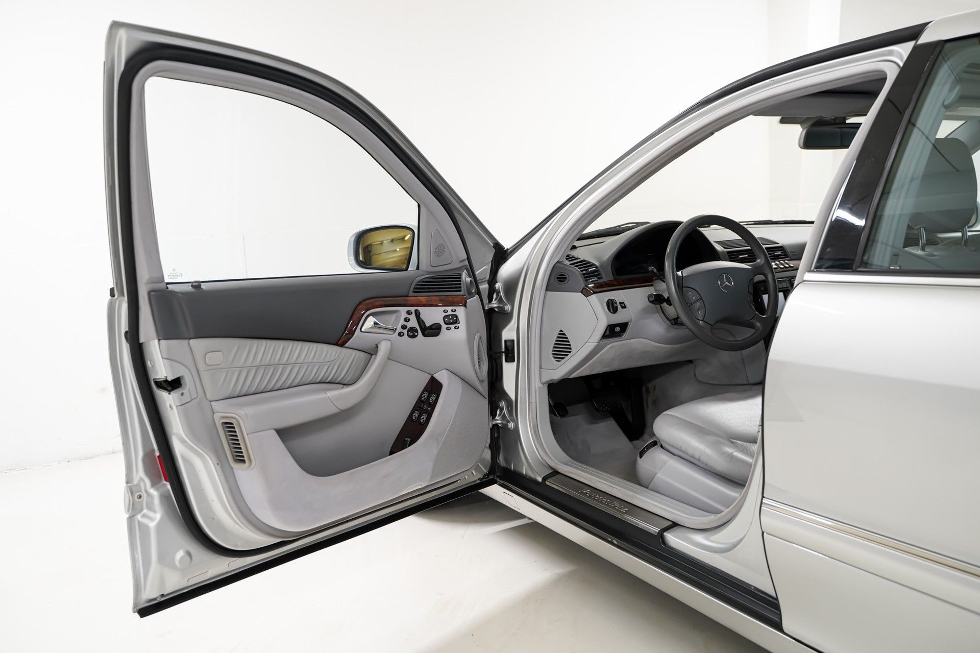Mercedes-Benz S 500 8