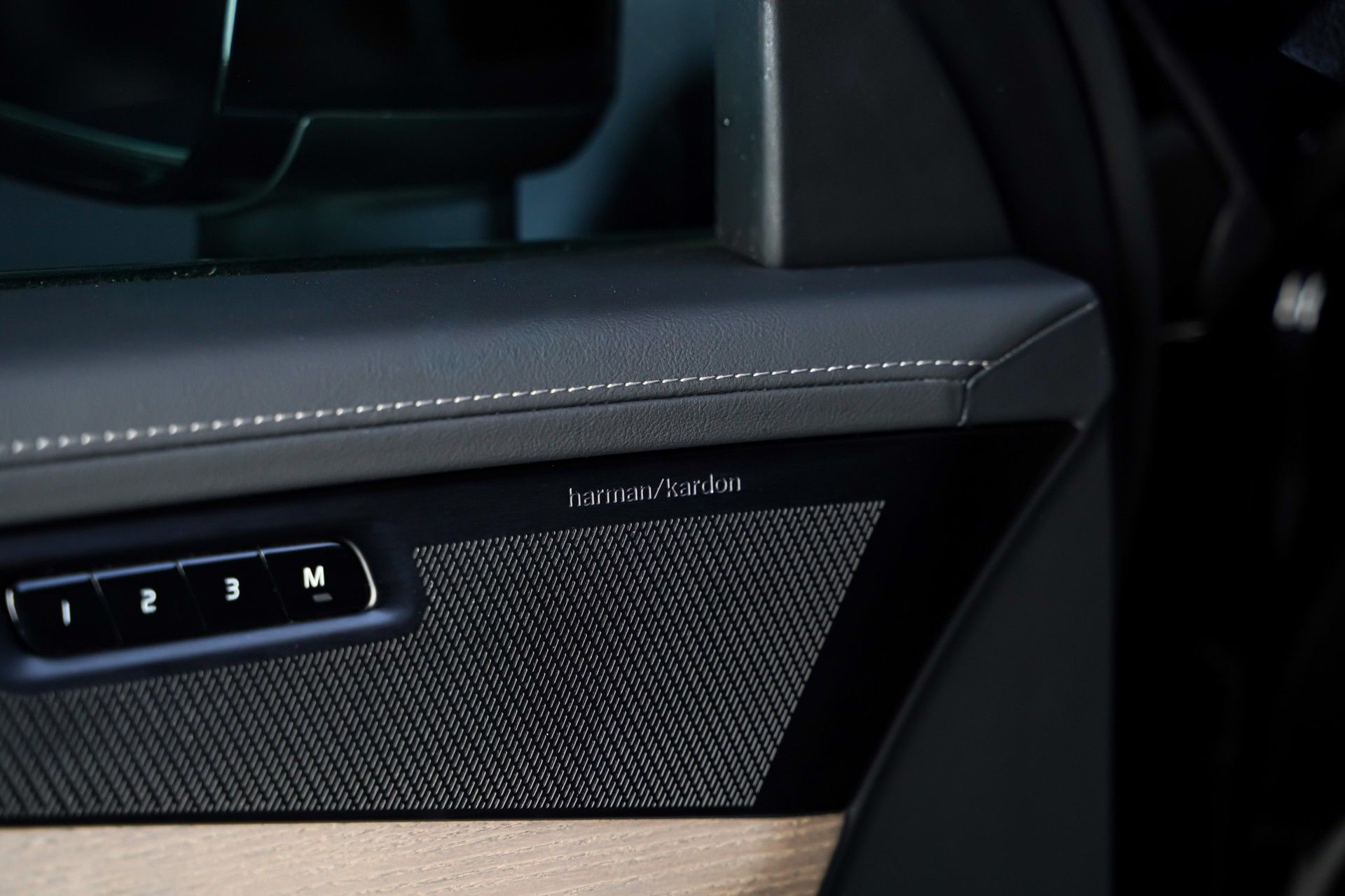 Volvo XC90 10