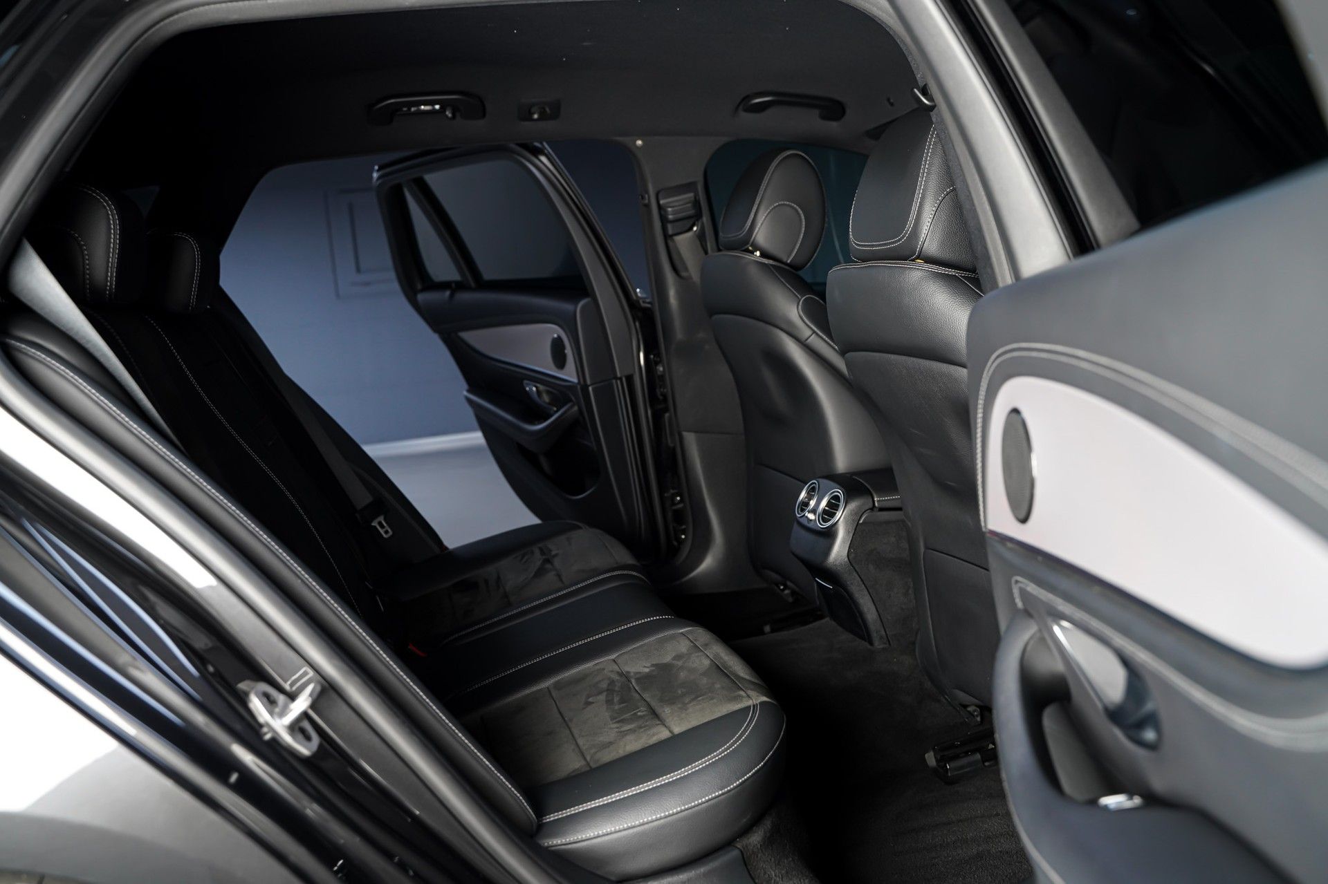 Mercedes-Benz E 220 14