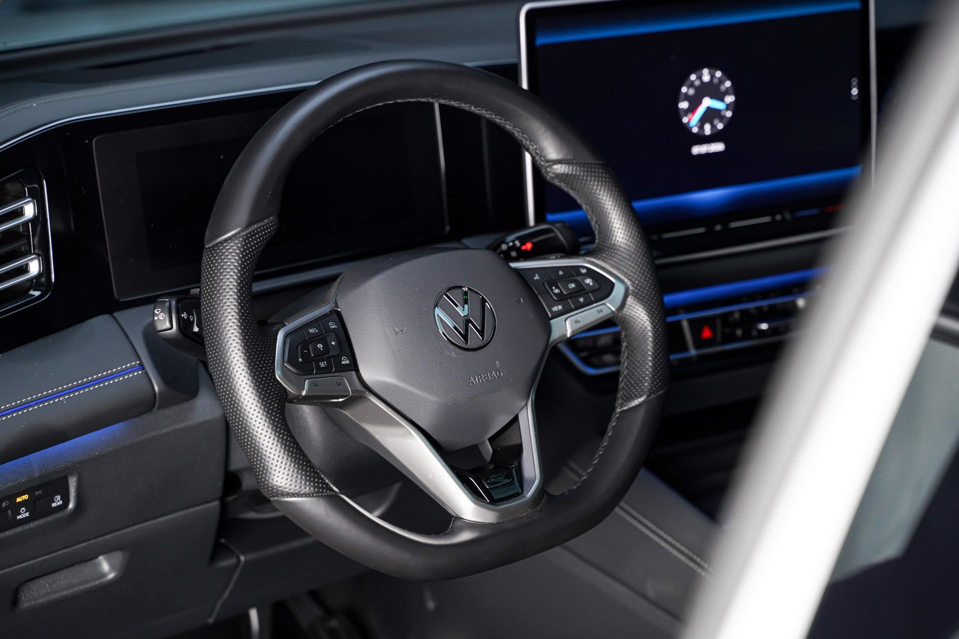 VW TIGUAN 9