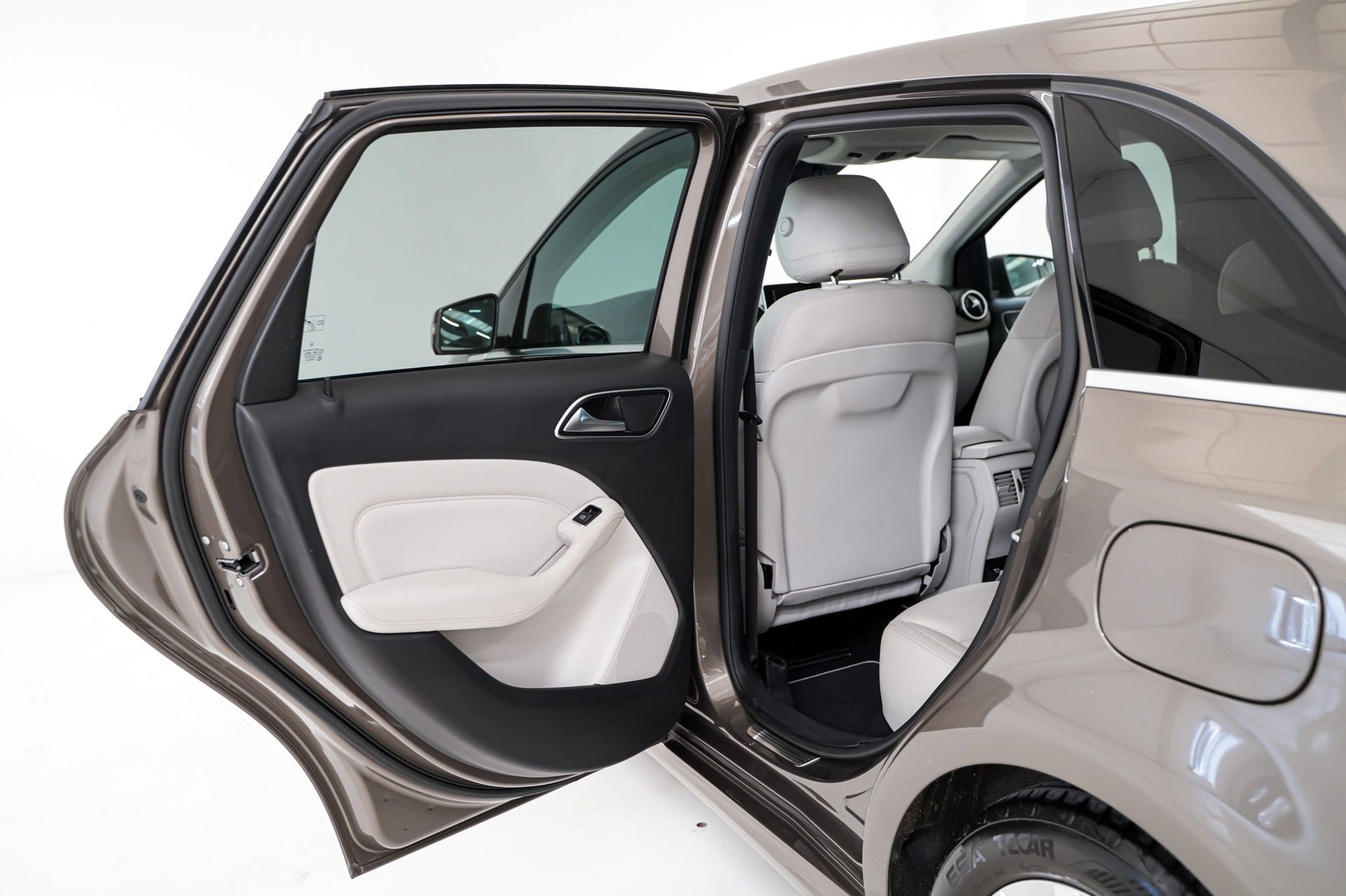 Mercedes-Benz B 200 12
