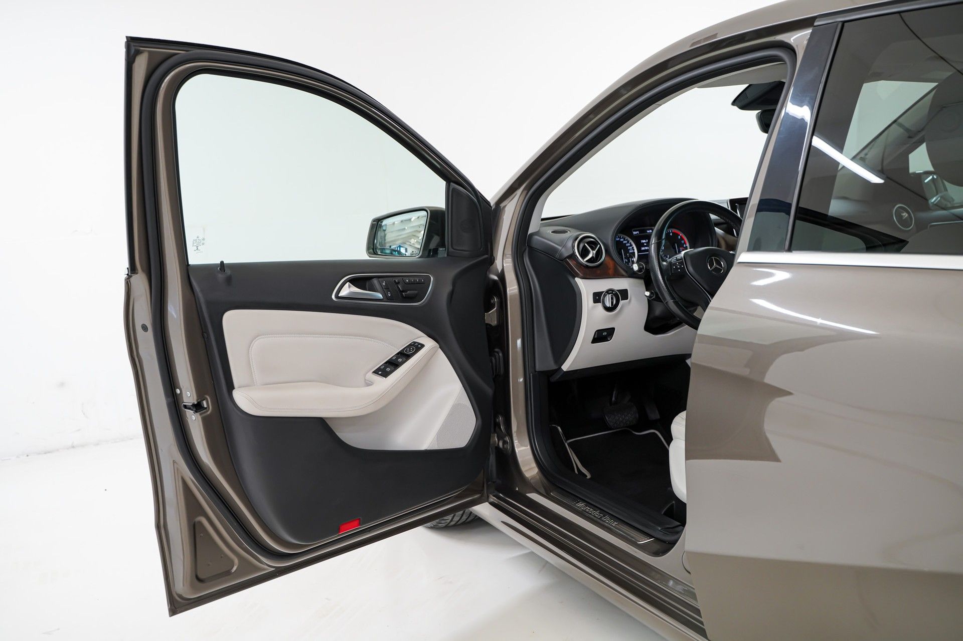 Mercedes-Benz B 200 8