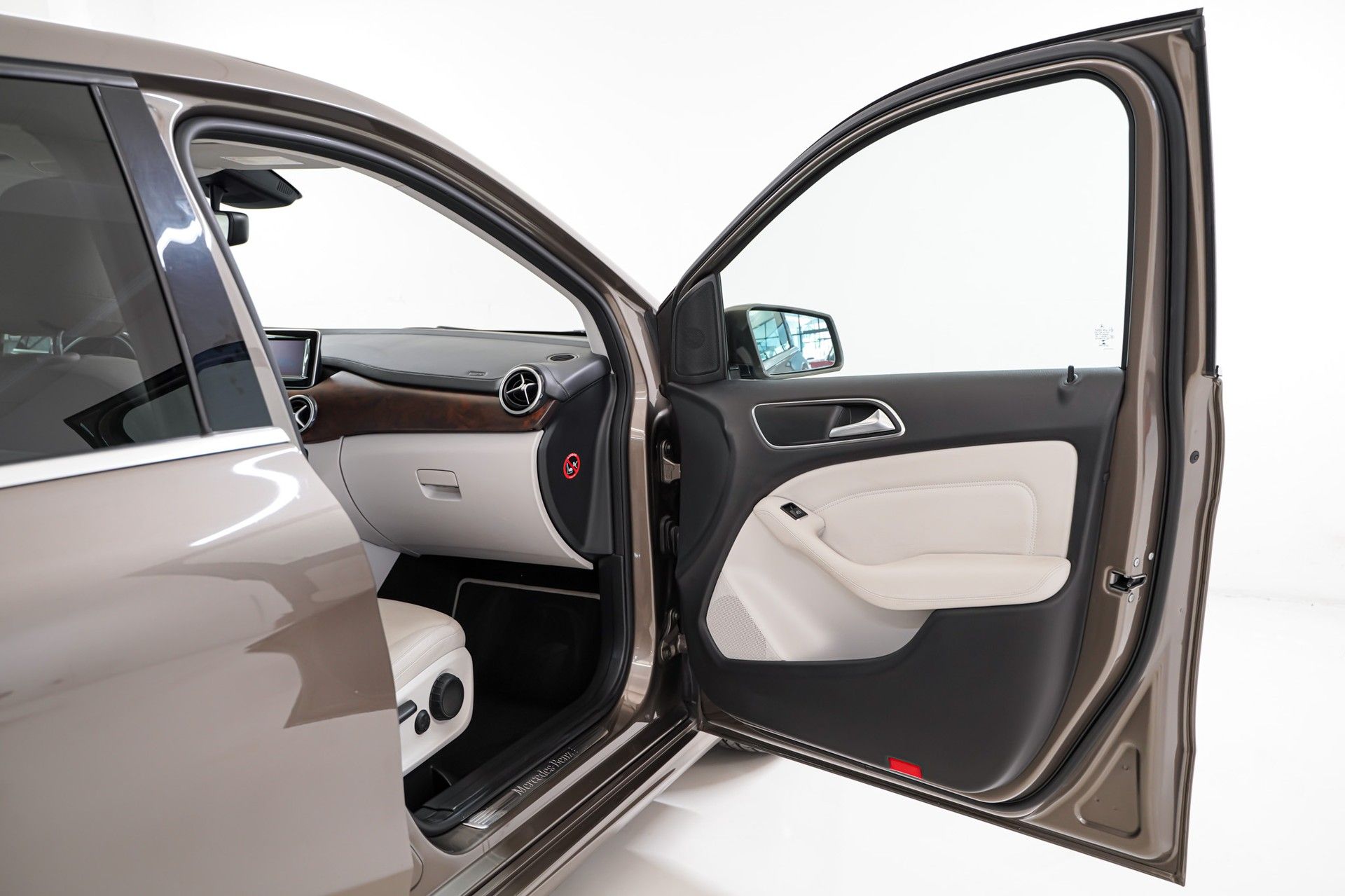 Mercedes-Benz B 200 15