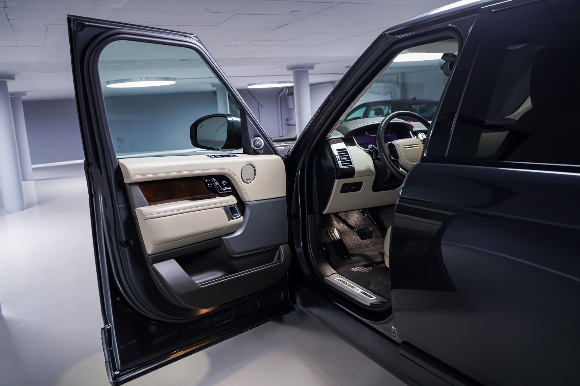 Land Rover RANGE ROVER 8