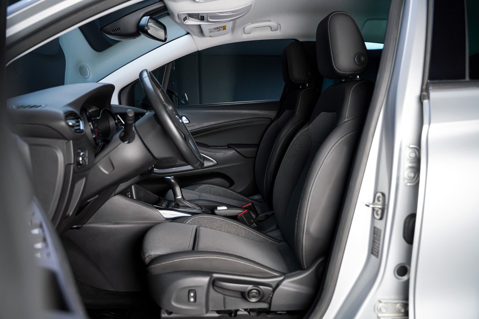 Opel CROSSLAND X 12