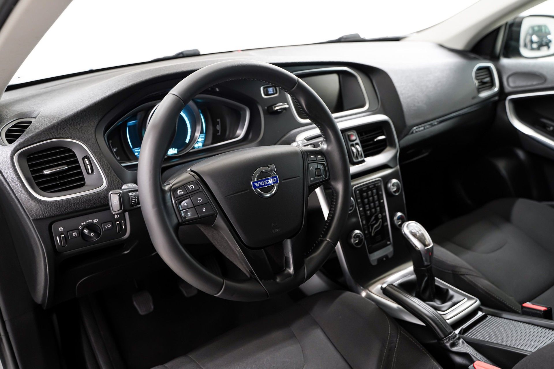 Volvo V40 9