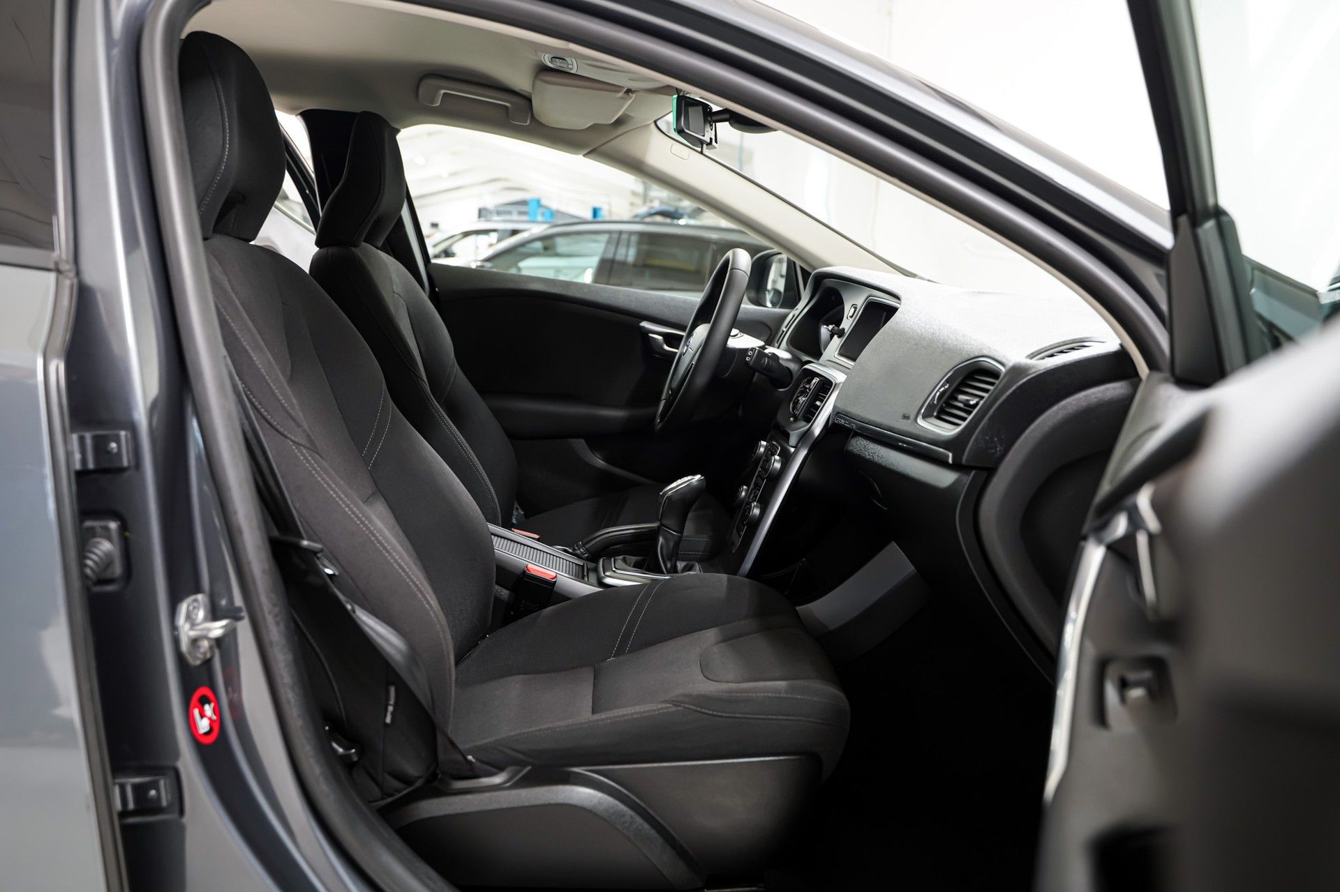 Volvo V40 14