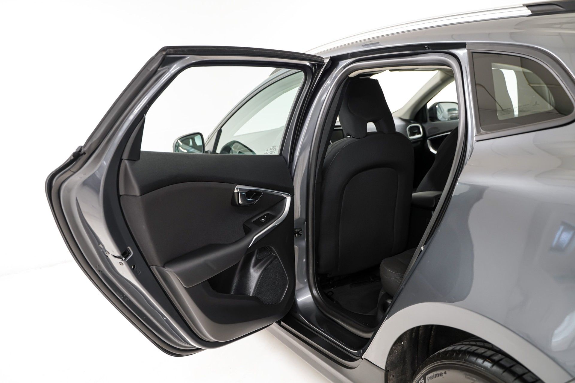 Volvo V40 11