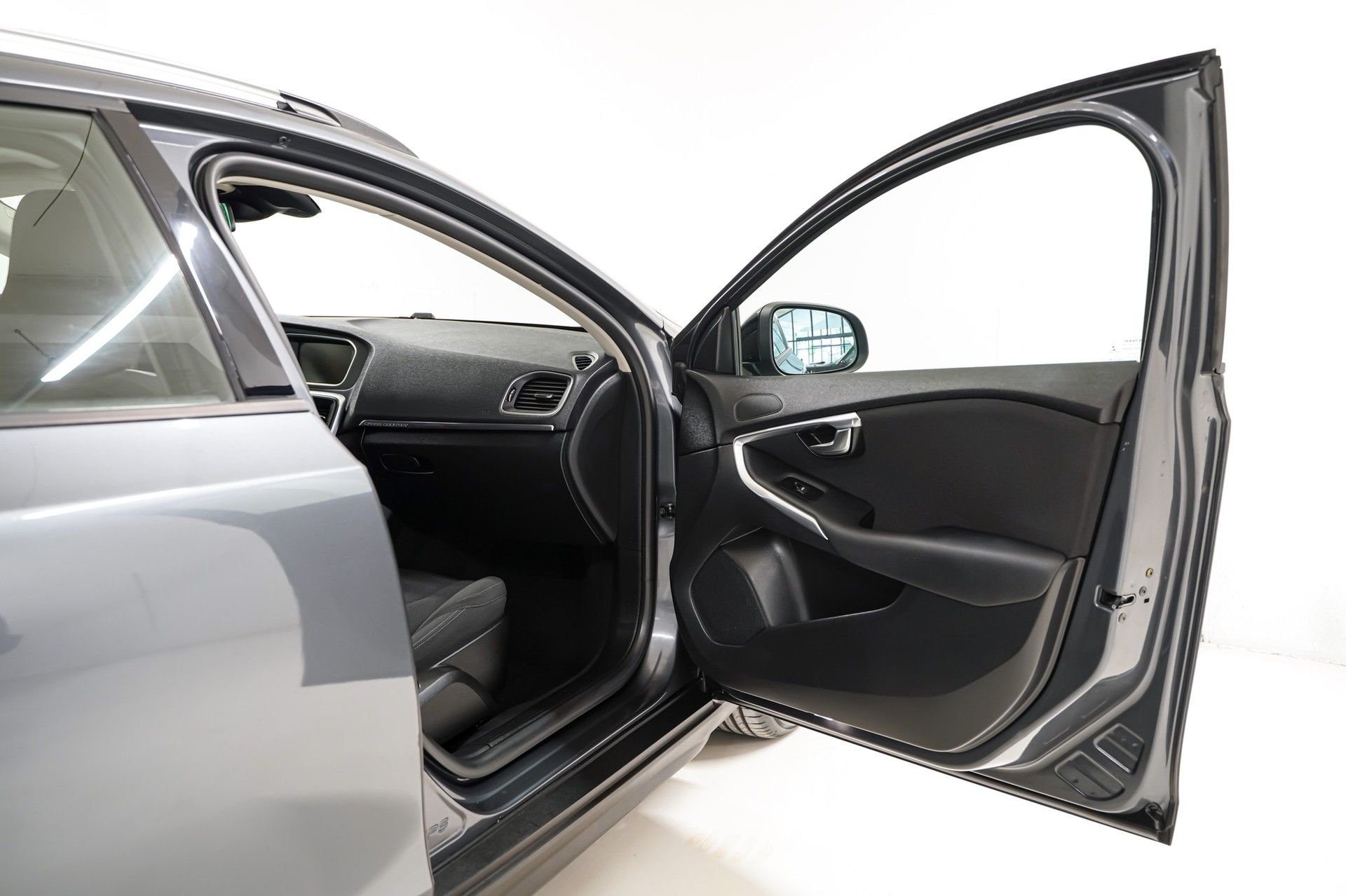 Volvo V40 13