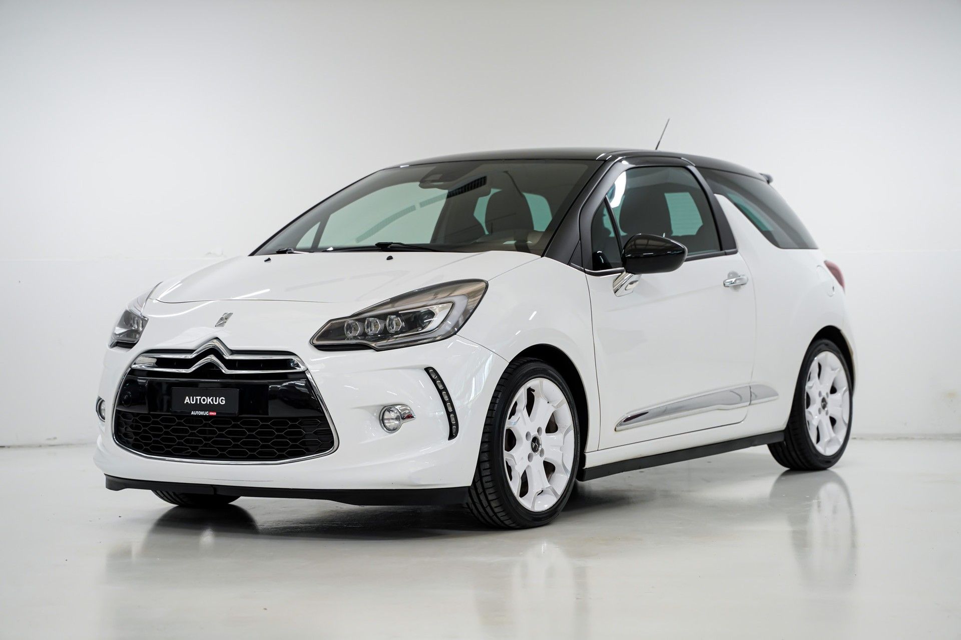 DS AUTOMOBILES DS3 1