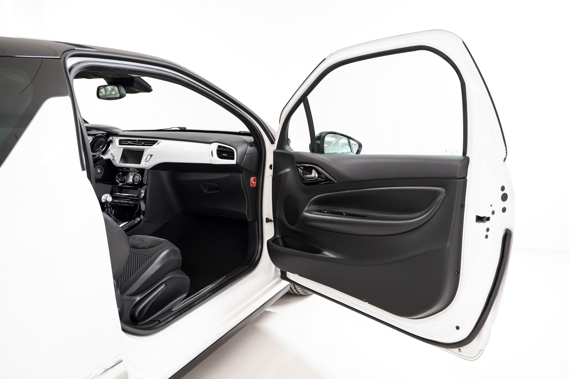 DS AUTOMOBILES DS3 14